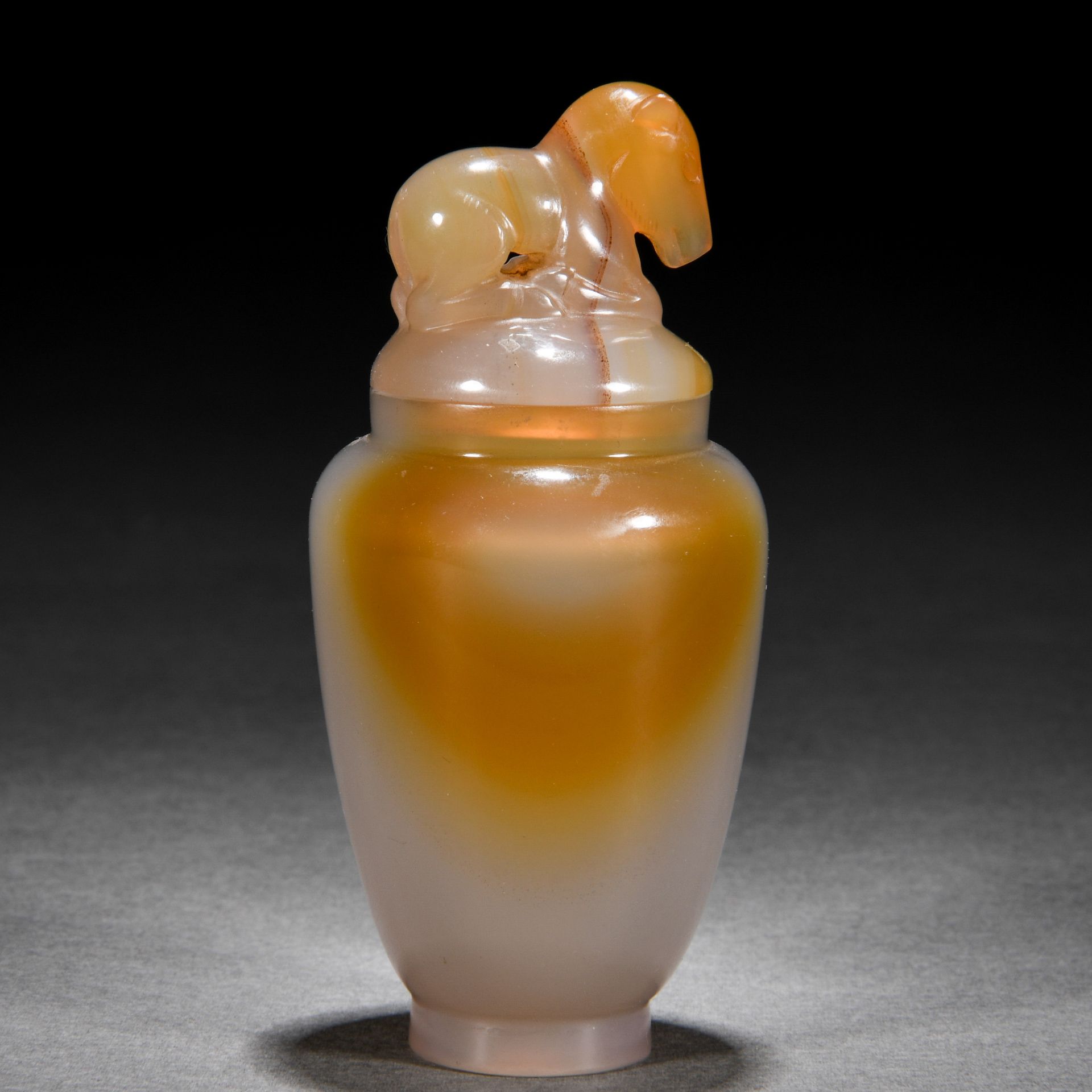 A Chinese Carved Agate Vase with Cover - Image 4 of 9