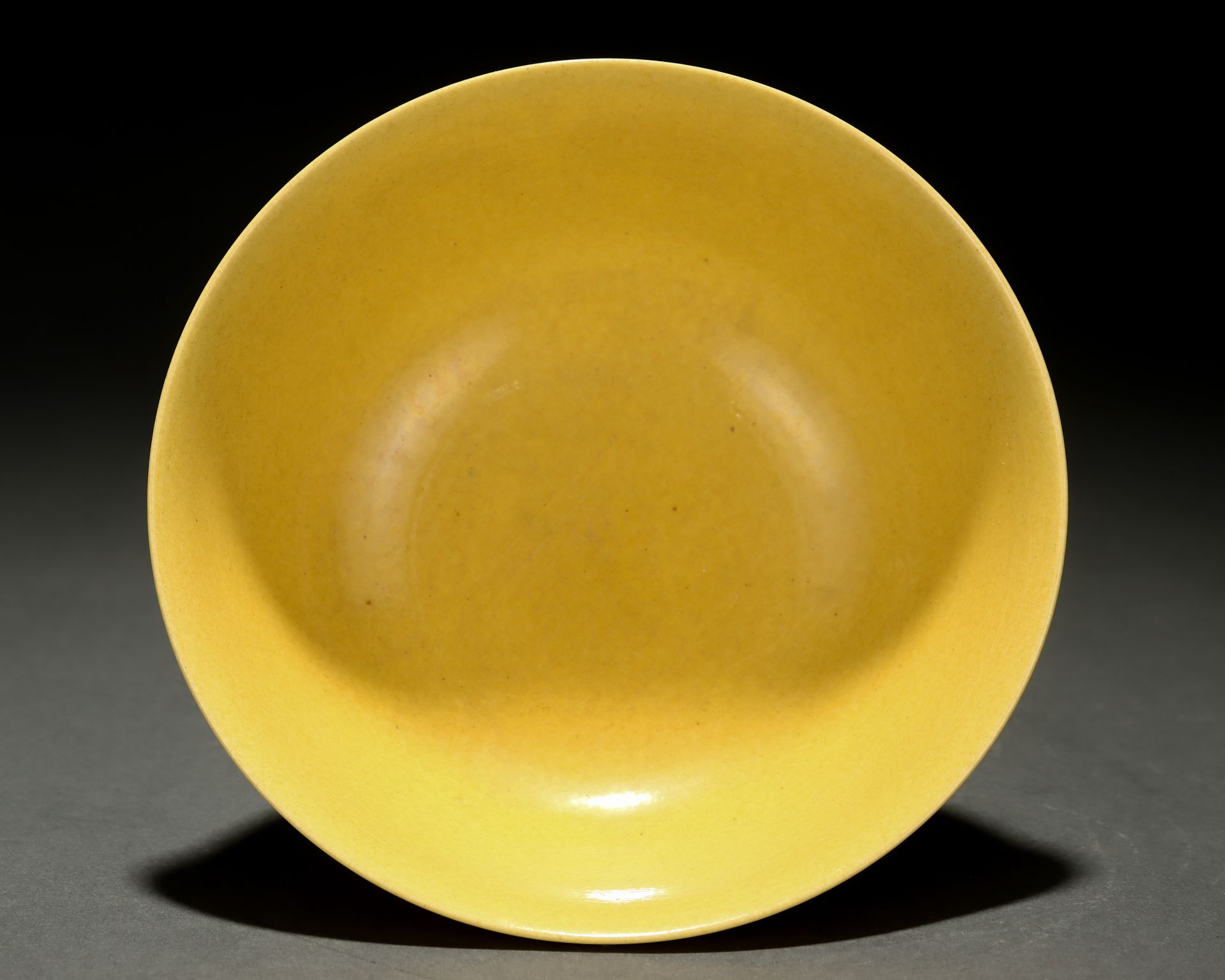 A Chinese Yellow Ground and Aubergine Glaze Dragon Bowl - Image 7 of 9