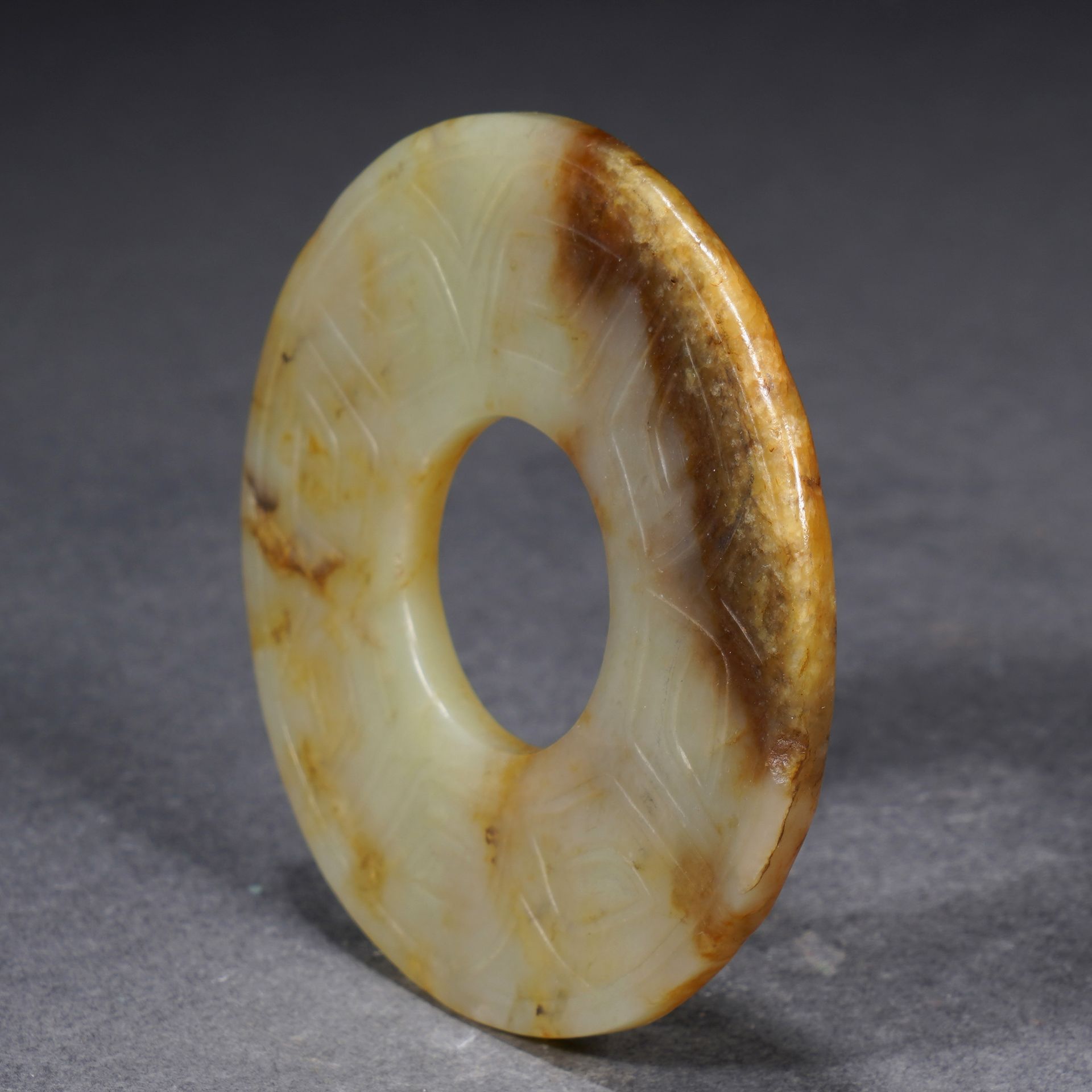 A Chinese Jade Disc Bi - Image 4 of 10