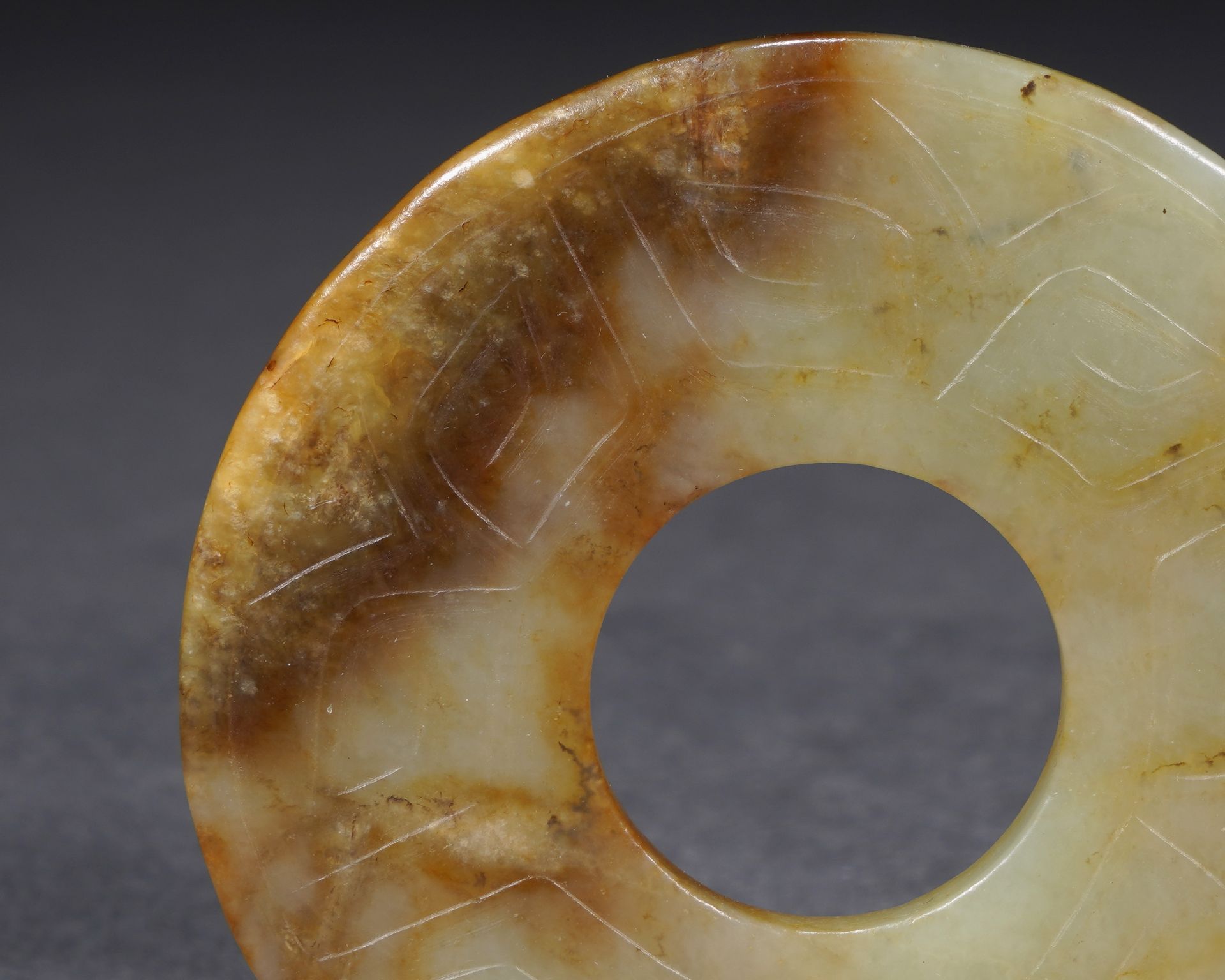 A Chinese Jade Disc Bi - Image 6 of 10