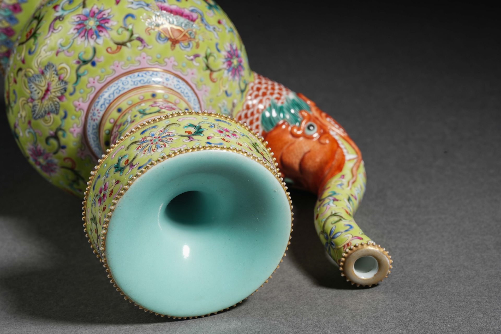 A Chinese Famille Rose and Gilt Bumpa Vase - Image 8 of 14