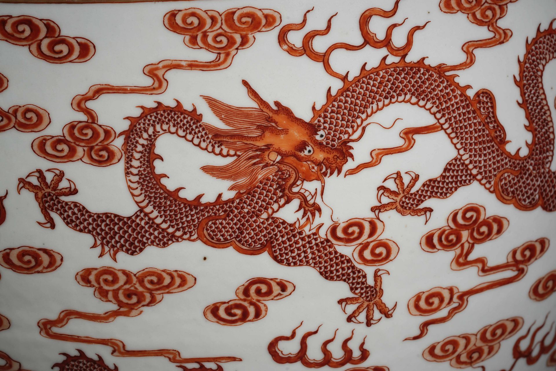 A Chinese Iron Red and Gilt Dragons Tank - Image 3 of 17