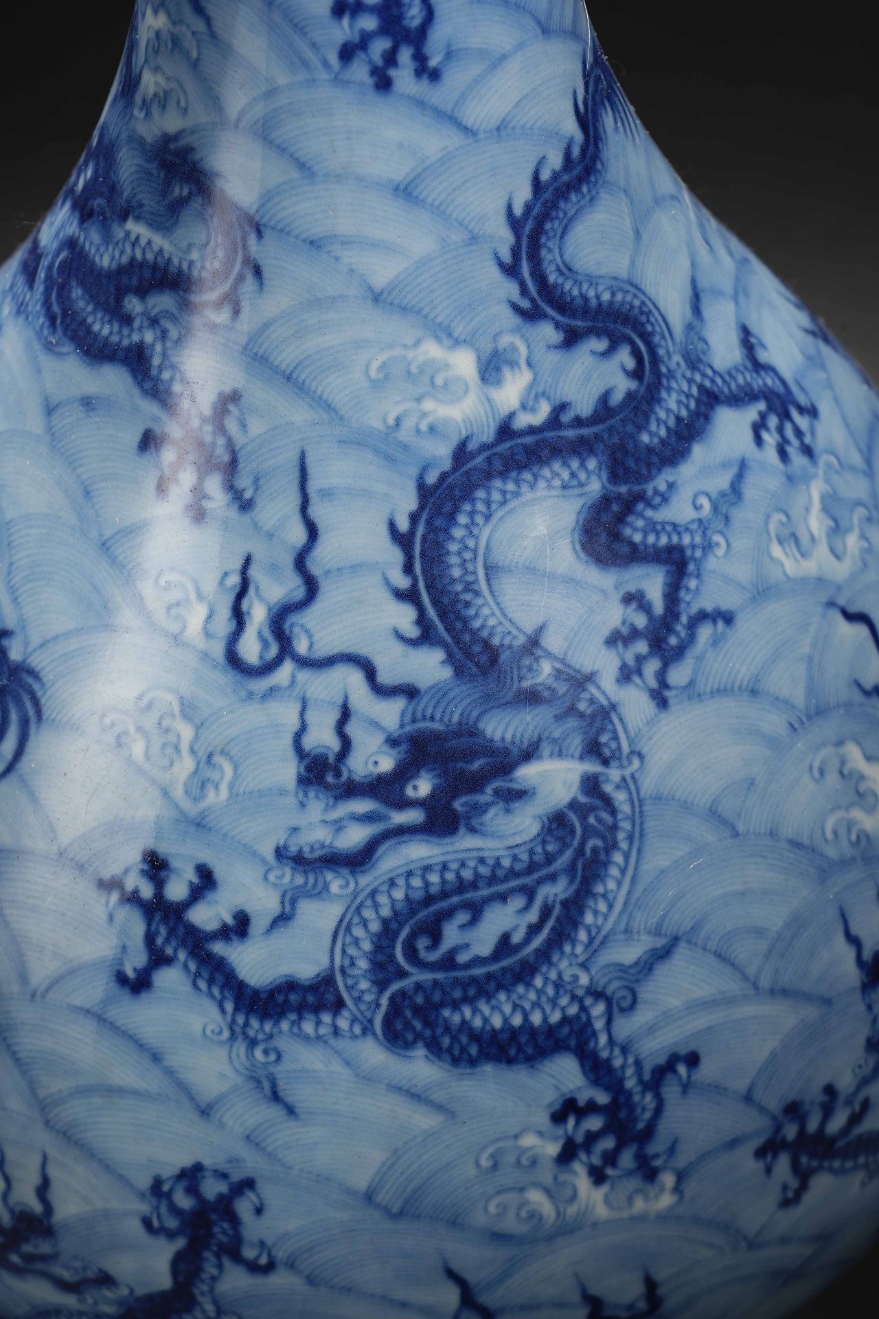 A Chinese Blue and White Dragon and Waves Vase - Image 6 of 14
