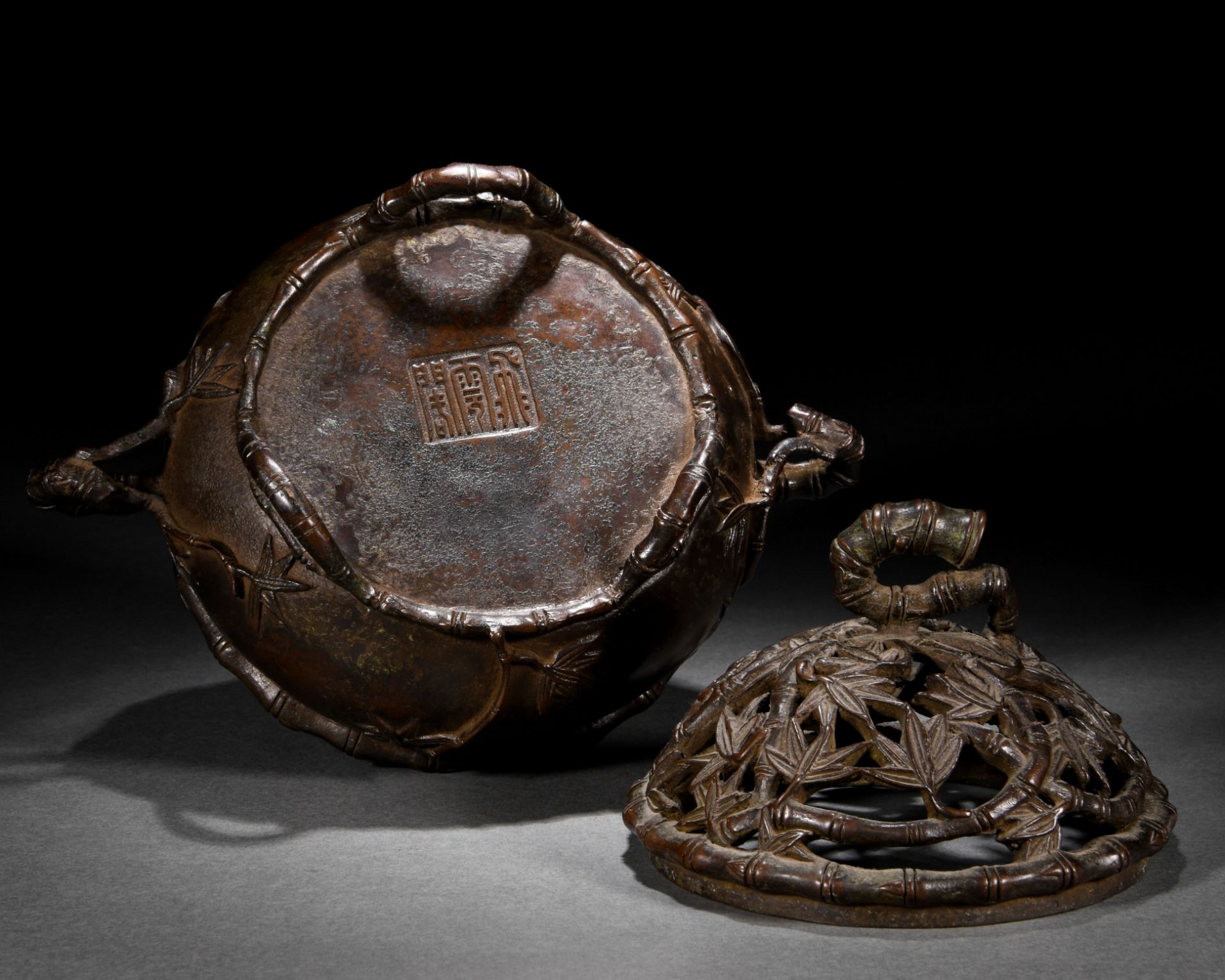 A Chinese Bronze Censer with Cover - Image 7 of 8