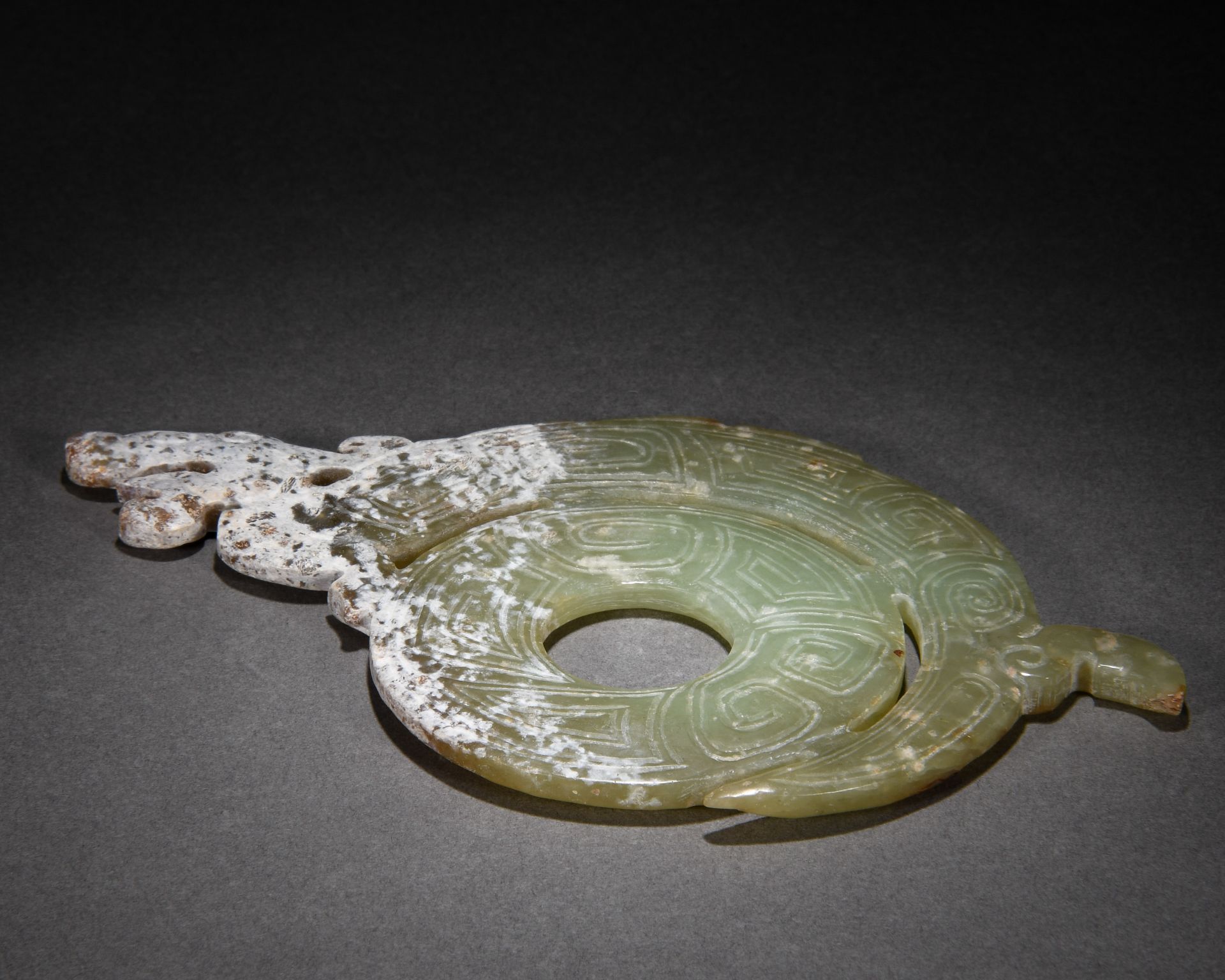 A Chinese Carved Jade Dragon Ornament - Image 7 of 7