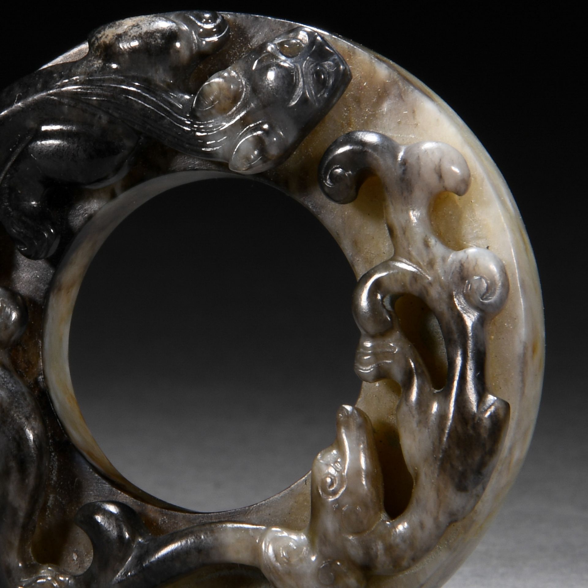 A Chinese Carved Jade Chilong Disc Huan - Image 2 of 7