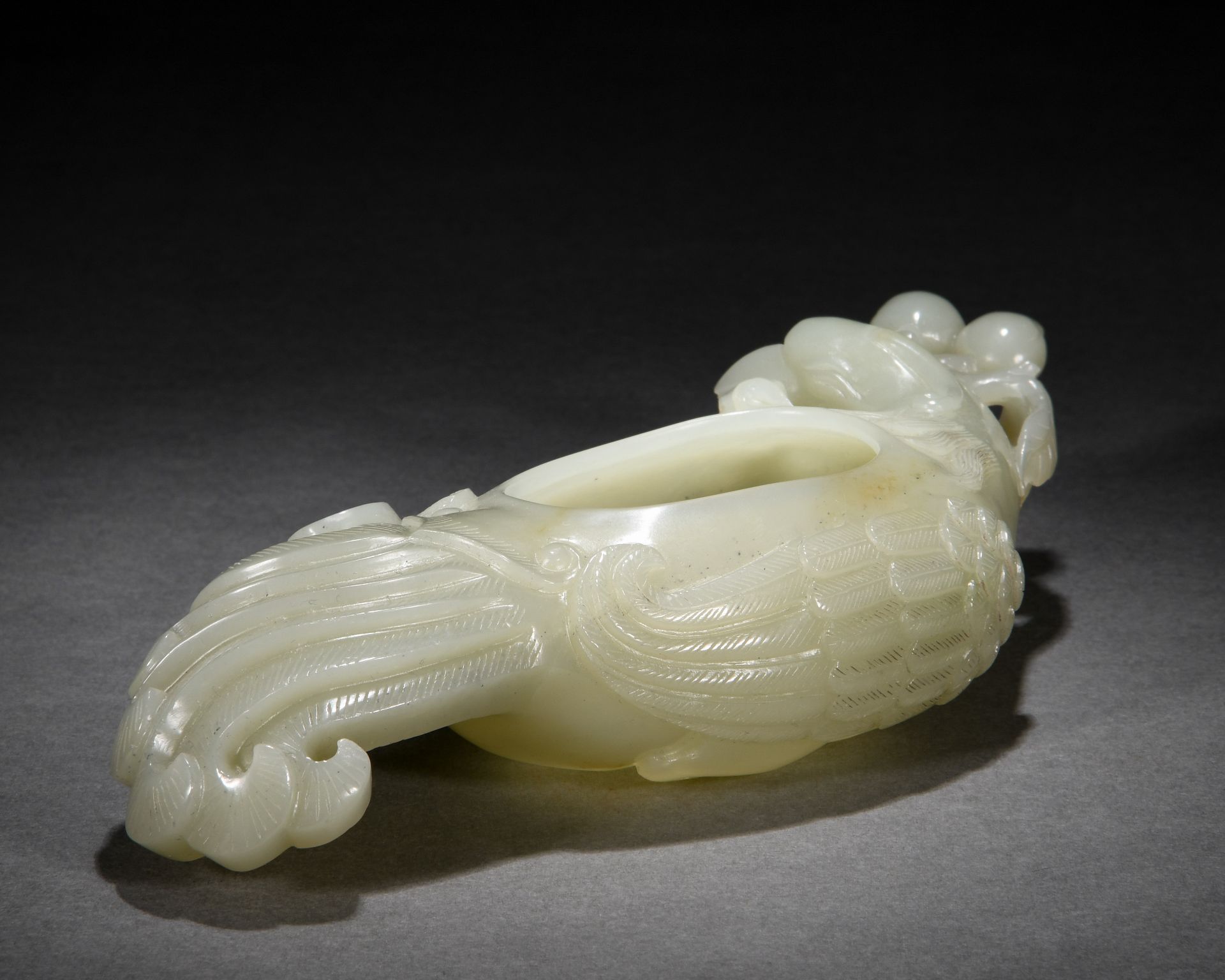 A Chinese Carved White Jade Washer - Image 3 of 7