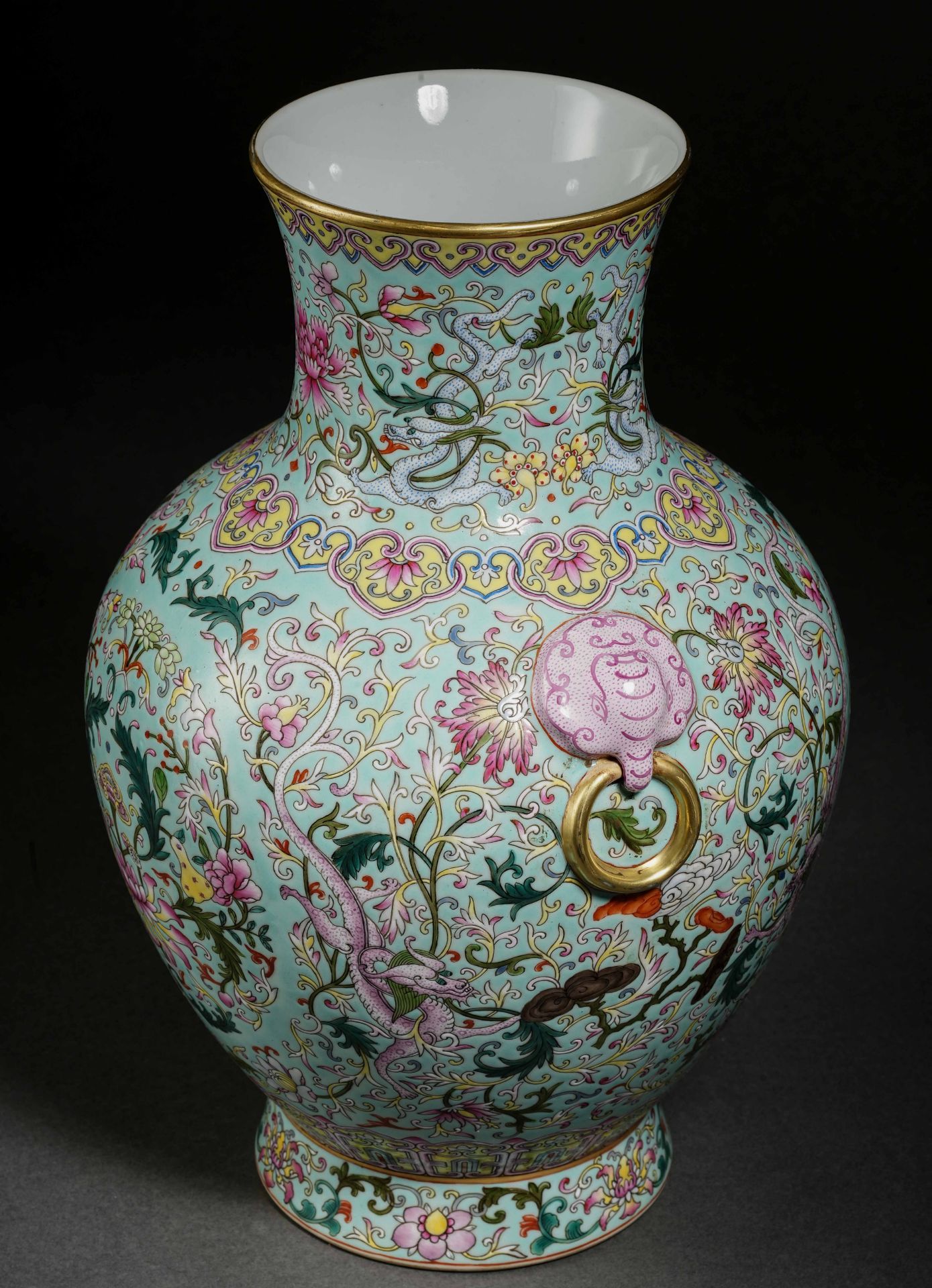 A Chinese Turquoise Ground and Famille Rose Vase with Double Handles - Bild 4 aus 15