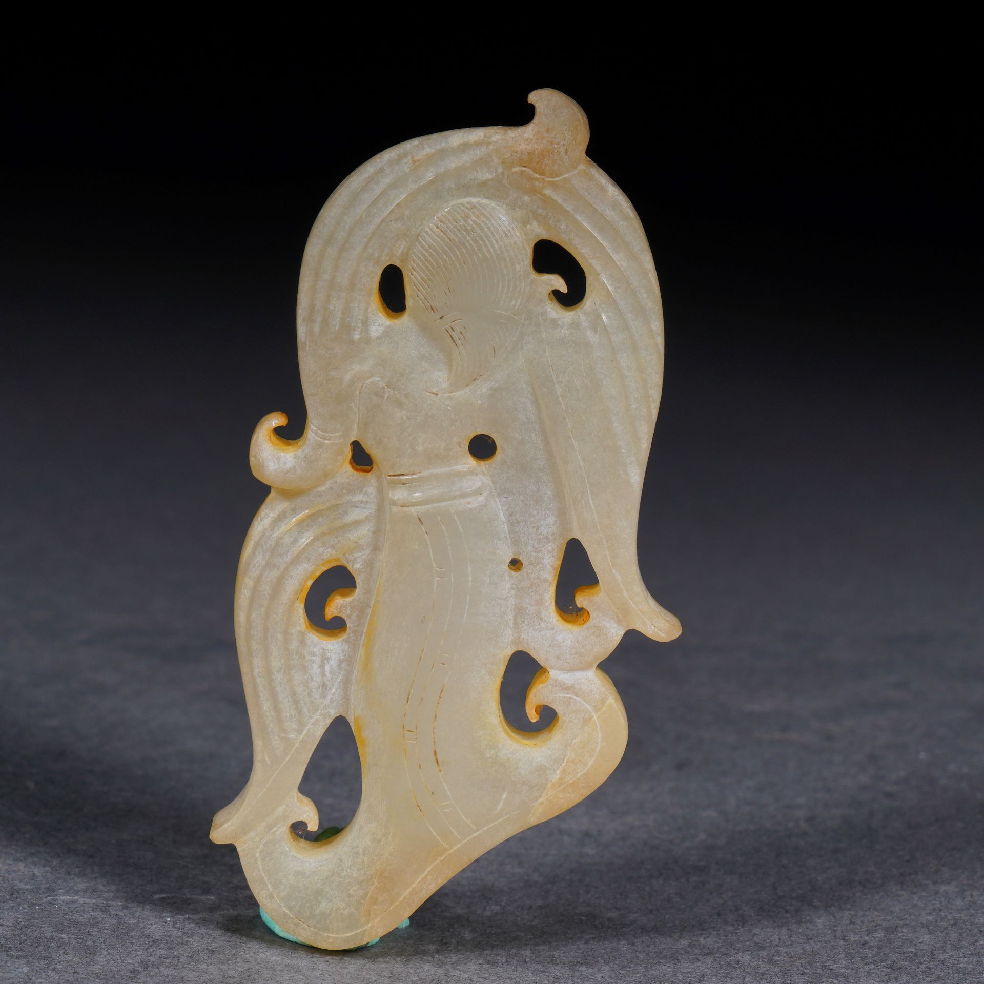 A Chinese Carved White Jade Dancing Figure - Image 4 of 11