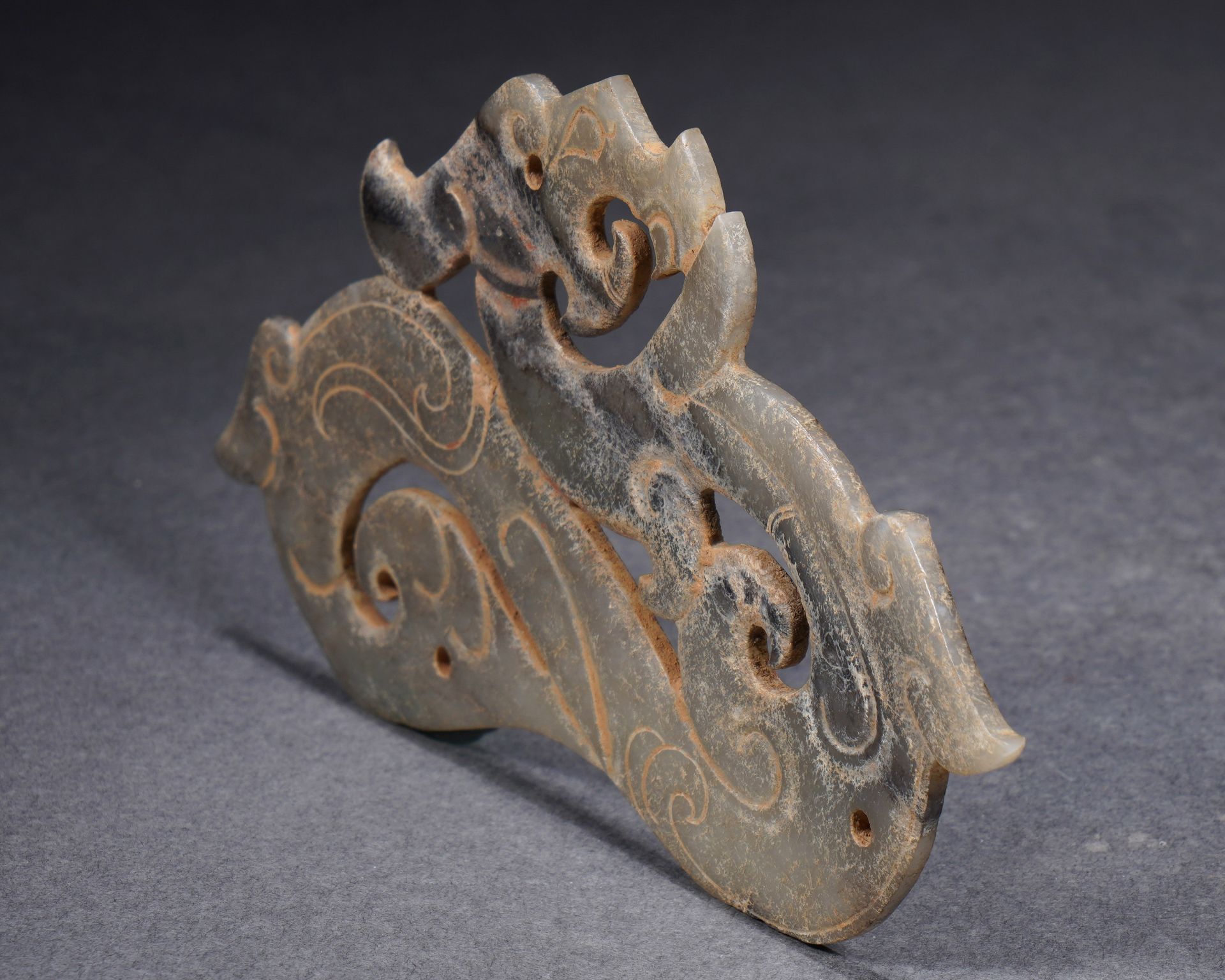 A Chinese Jade Dragon-Form Pendant - Image 4 of 10