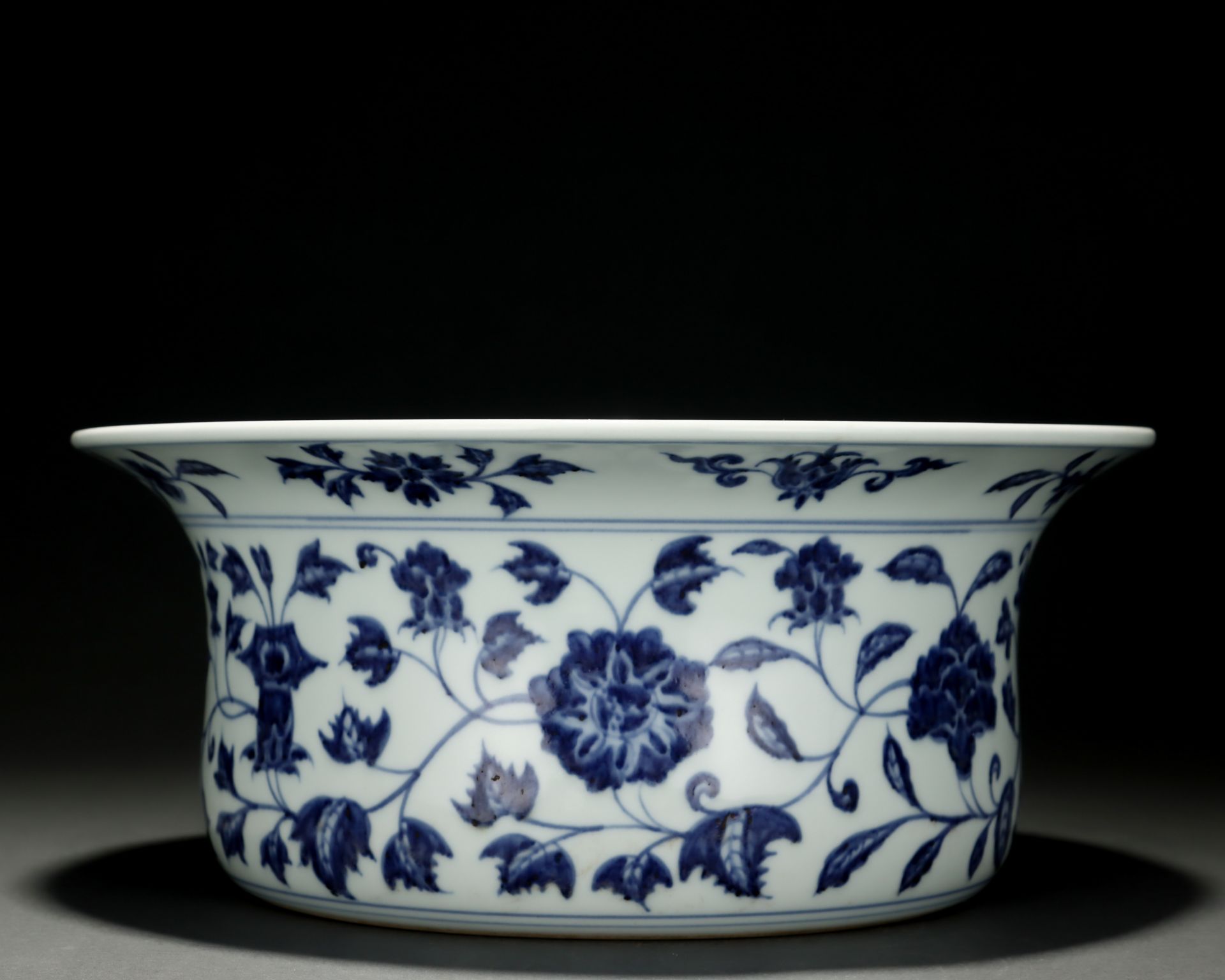 A Chinese Blue and White Floral Scrolls Basin