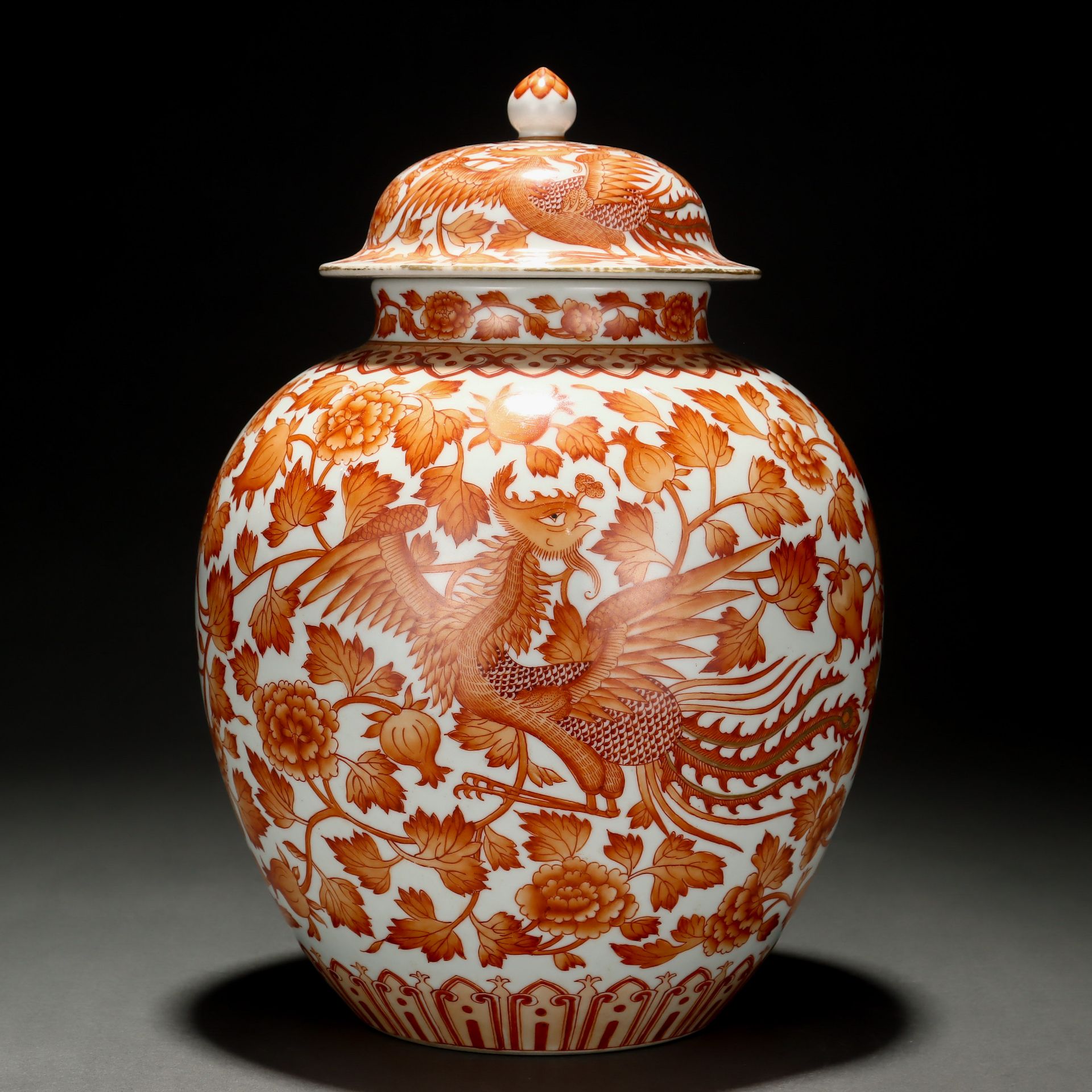 A Chinese Iron Red and Gilt Dragon Jar with Cover - Image 3 of 9