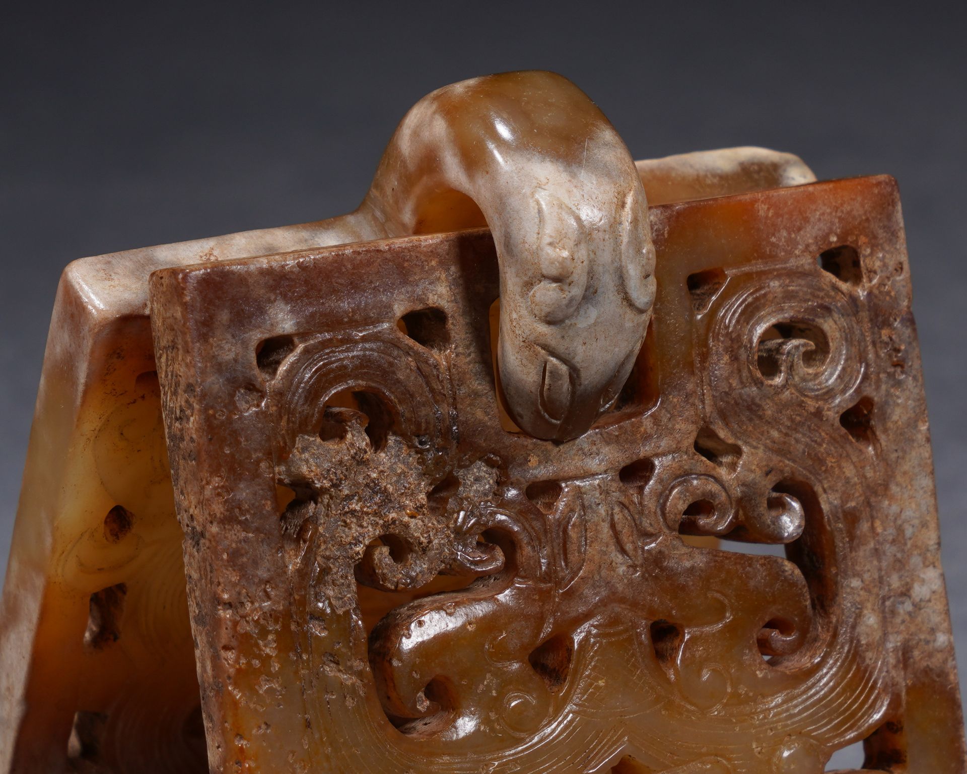 A Set of Chinese Archaistic Reticulated Jade Belt-hook - Image 10 of 12