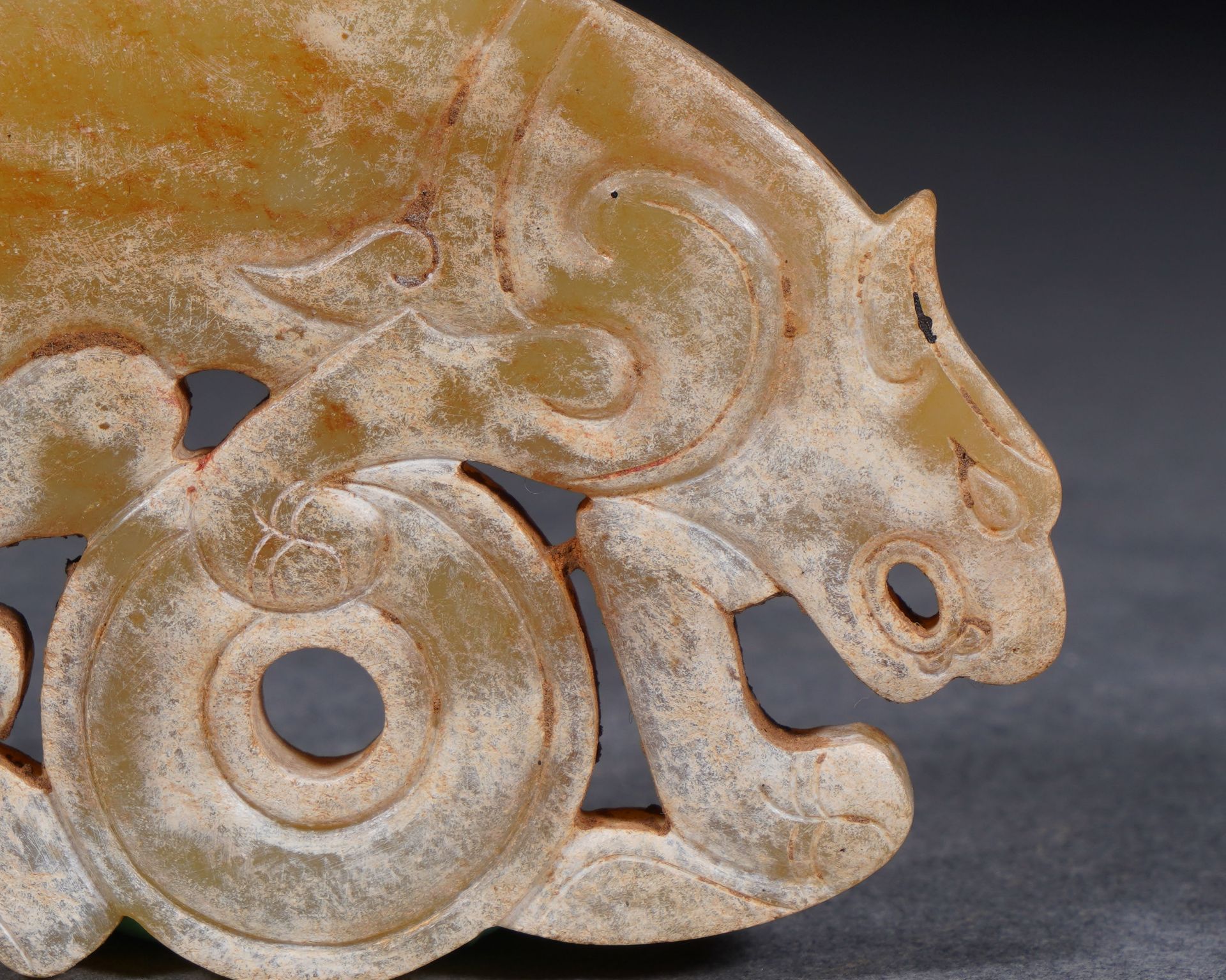 A Chinese Carved Jade Tiger Ornament - Image 2 of 10