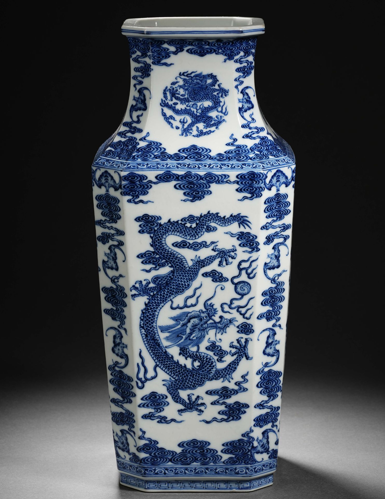 A Chinese Blue and White Dragons Squared Vase - Image 10 of 17