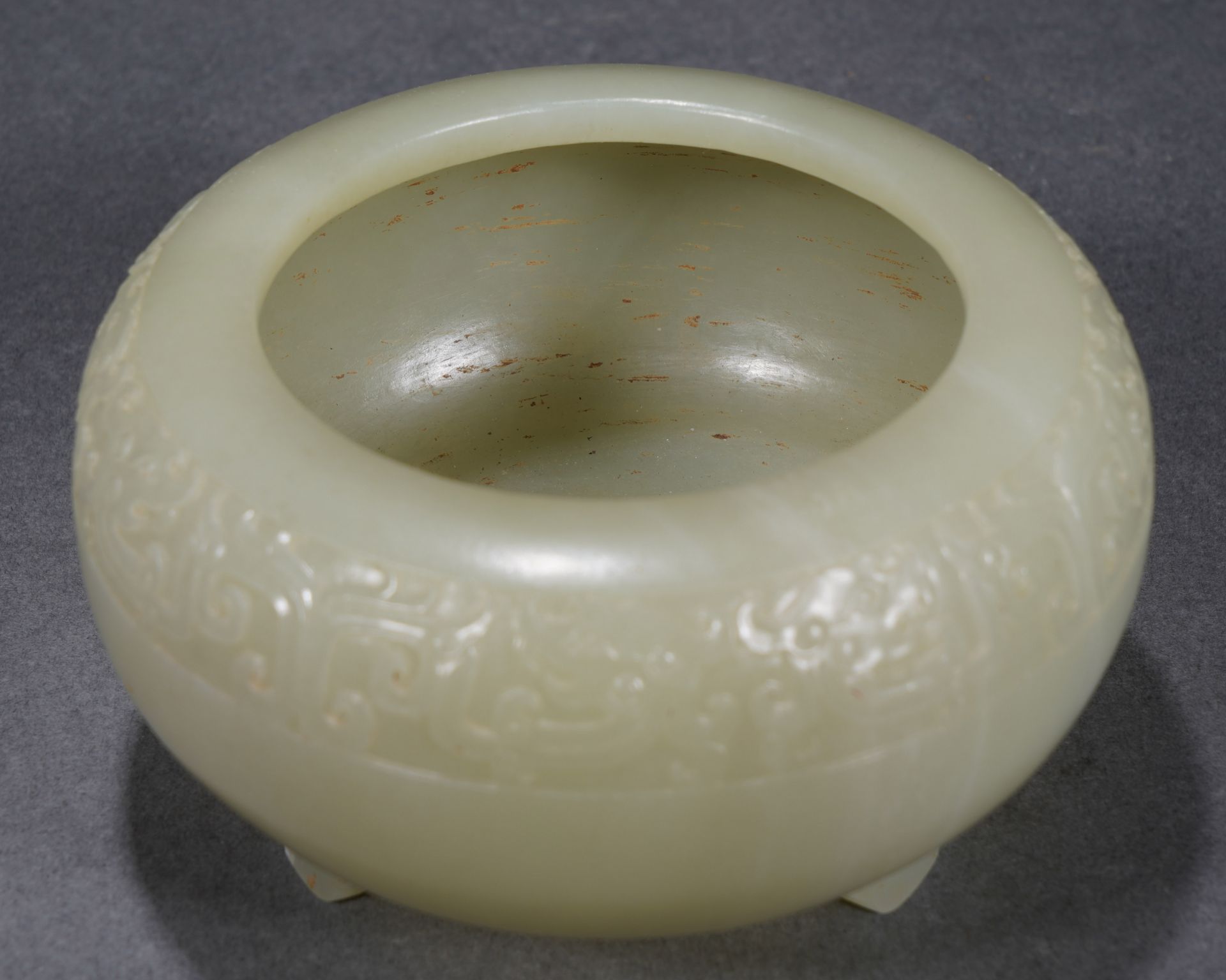 A Carved Jade Buddhist Bowl - Bild 7 aus 10