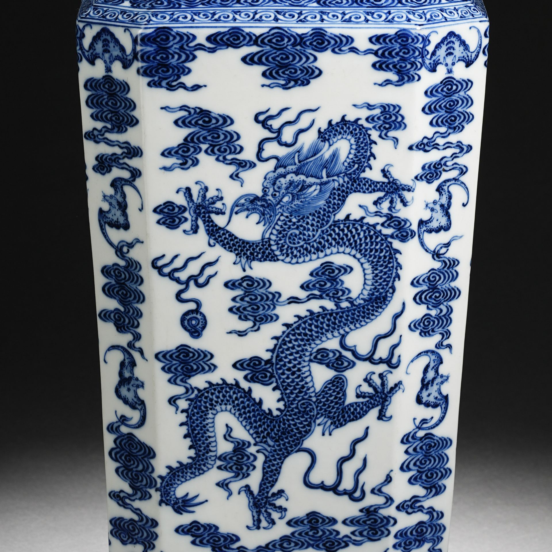 A Chinese Blue and White Dragons Squared Vase - Image 2 of 17