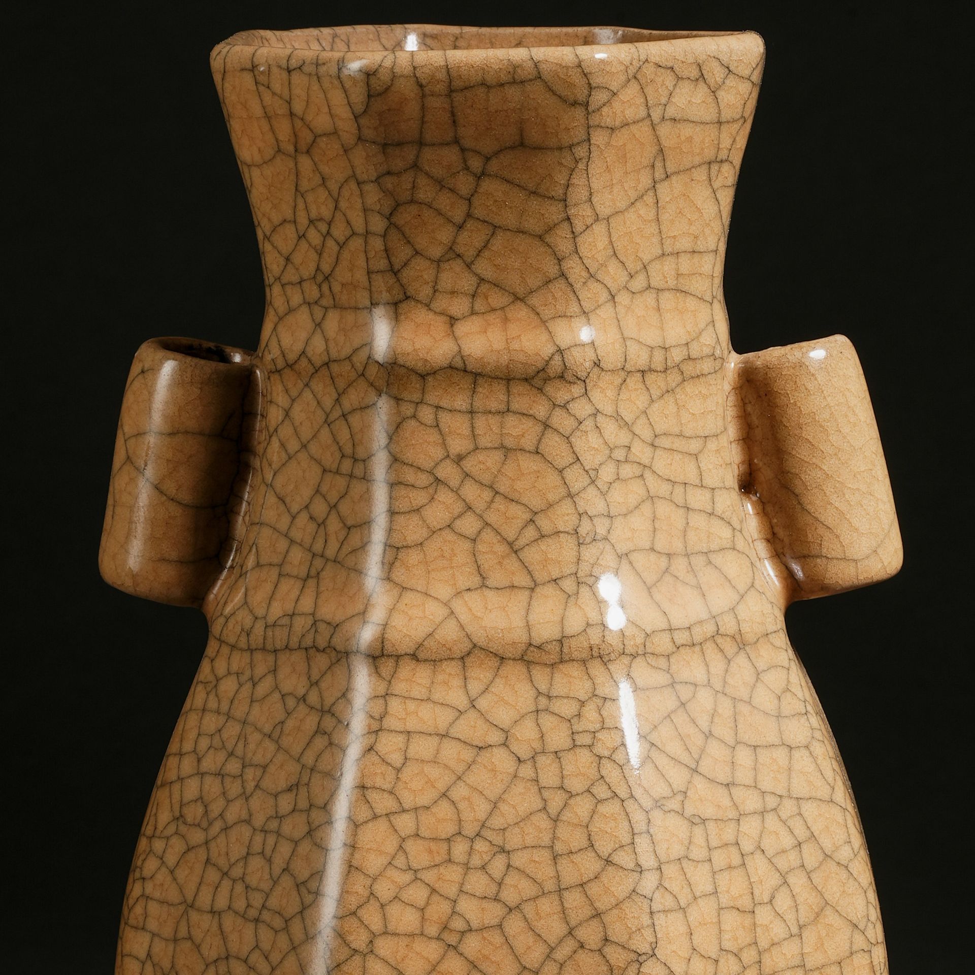 A Chinese Ge-ware Arrow Vase - Image 2 of 12