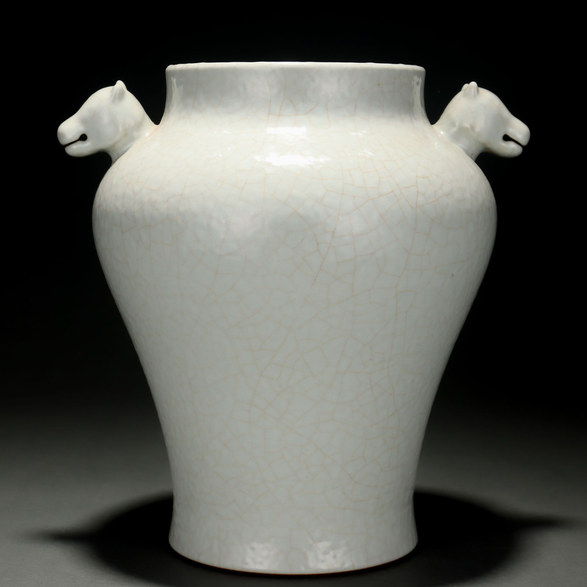 A Chinese Ge-ware Alter Vessel - Image 3 of 9