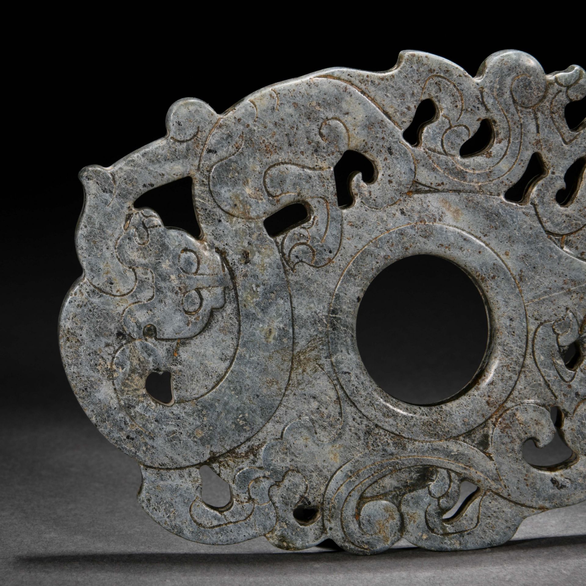 A Chinese Carved Jade Dragon Ornament - Image 3 of 7