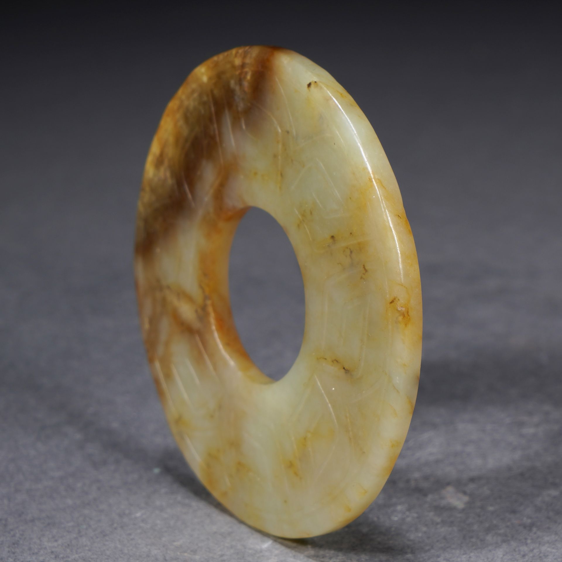 A Chinese Jade Disc Bi - Image 8 of 10