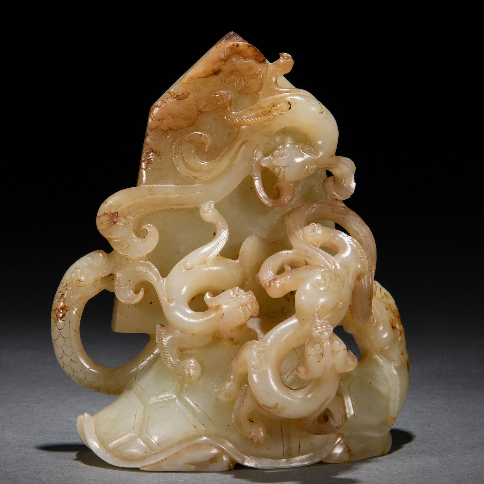 A Chinese Carved Jade Chilong Ornament - Image 2 of 7
