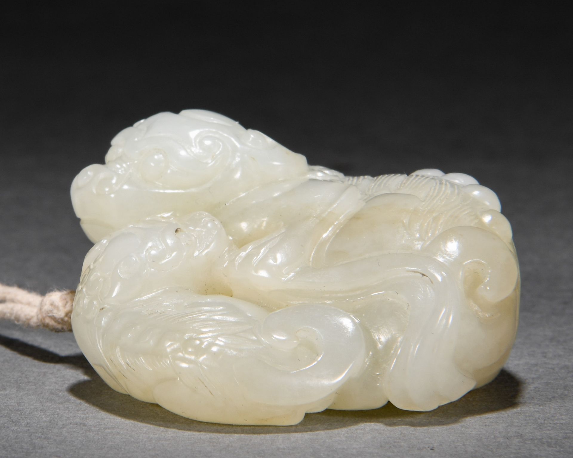 A Chinese Carved White Jade Beast - Image 2 of 6