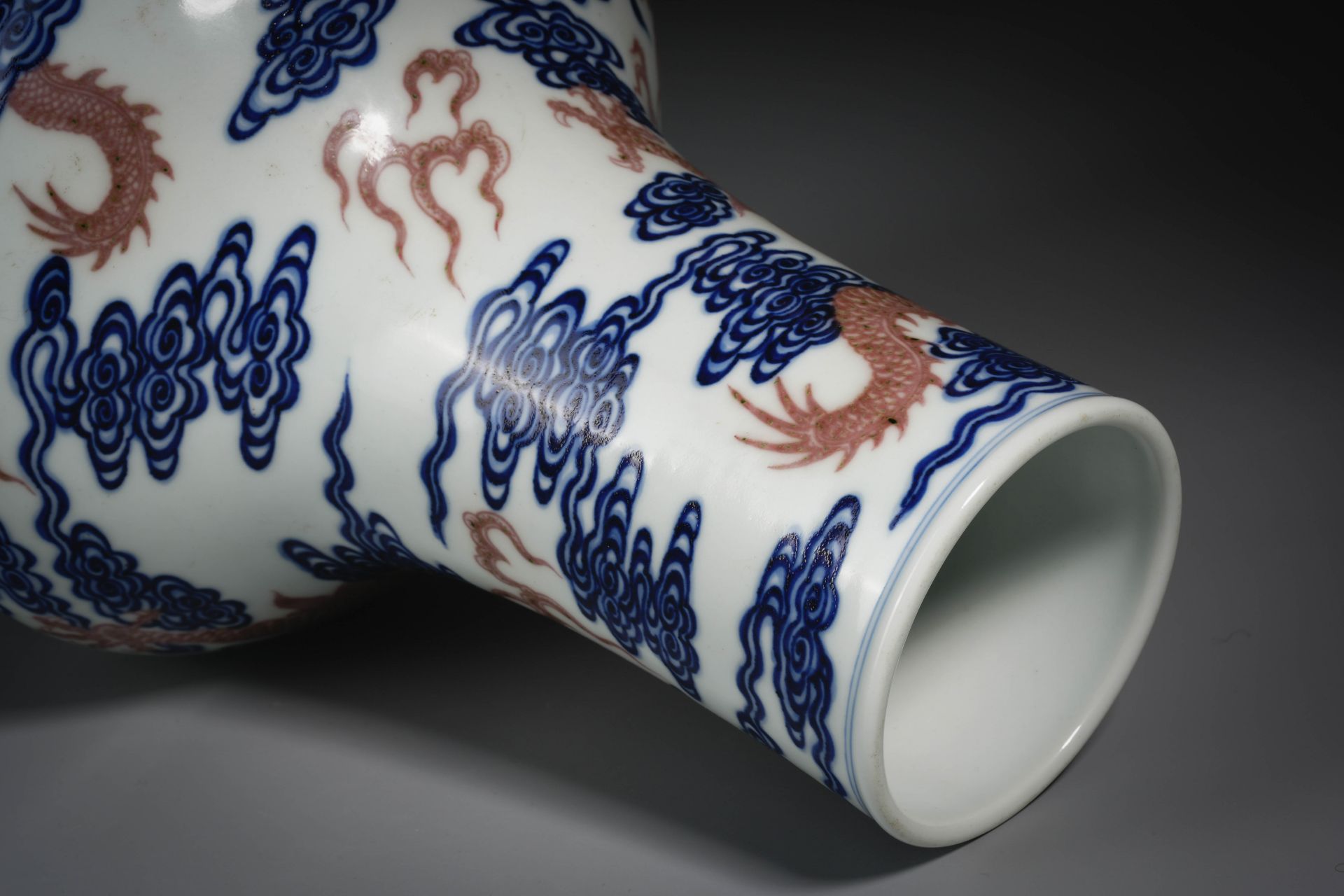 A Chinese Underglaze Blue and Copper Red Vase - Image 8 of 9