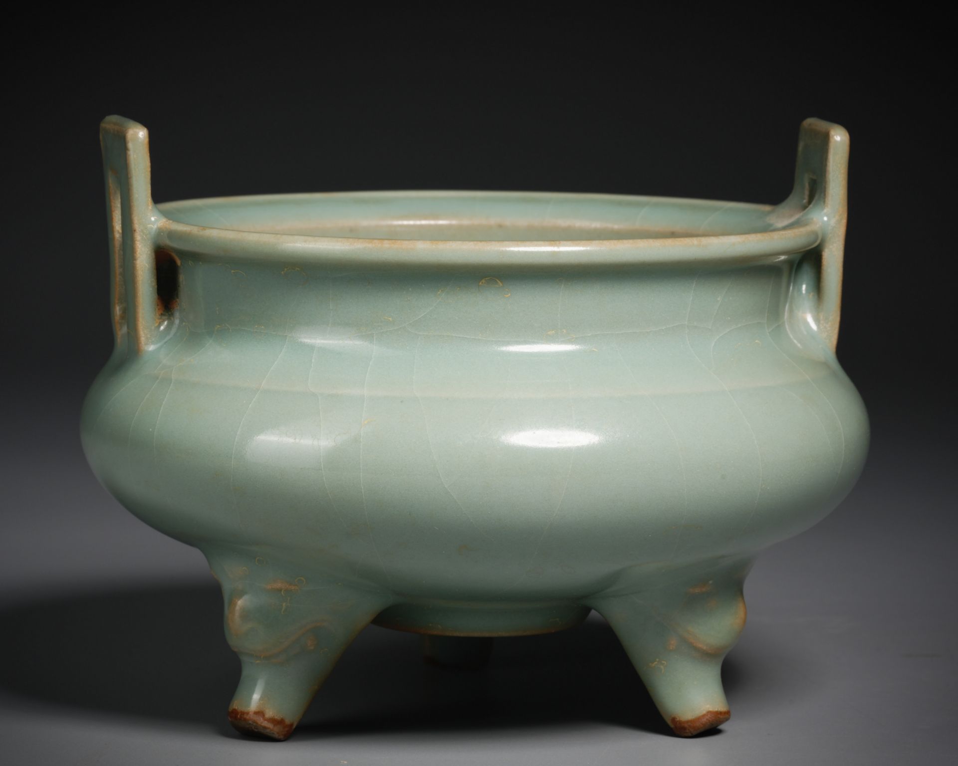 A Chinese Longquan Celadon Glaze Tripod Censer - Image 6 of 9