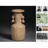 A Chinese Ge-ware Crackles Mallet Vase