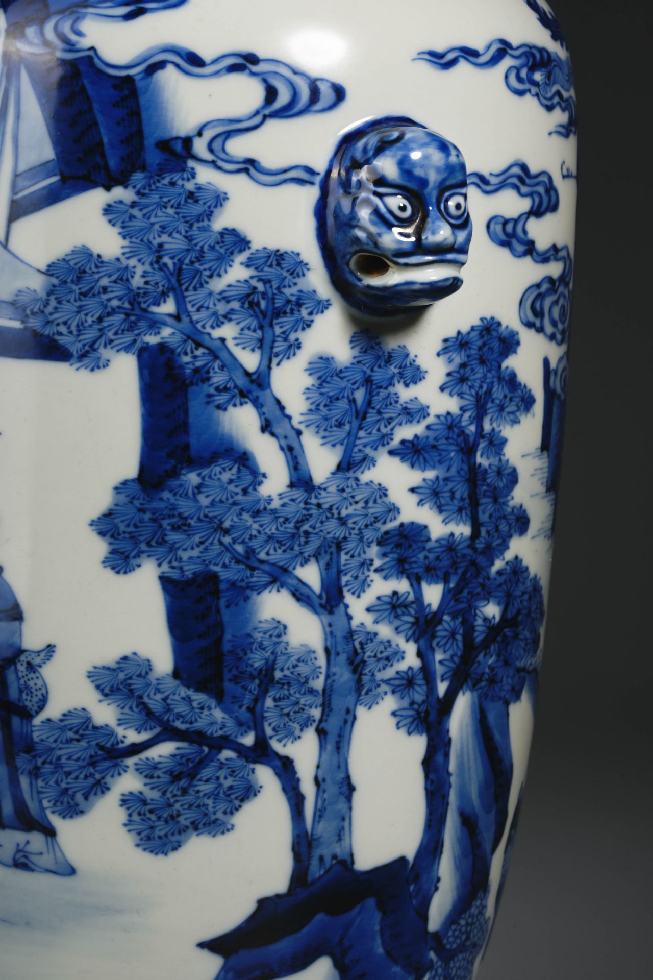 A Chinese Blue and White Figural Story Mallet Vase - Image 6 of 11