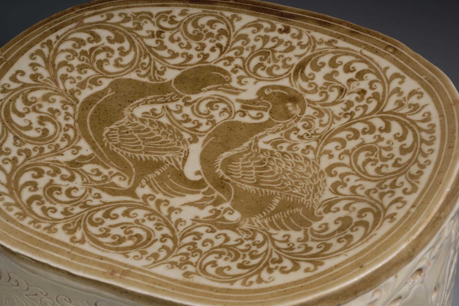 A Chinese Ting-ware Madarin Ducks Pillow - Image 4 of 11