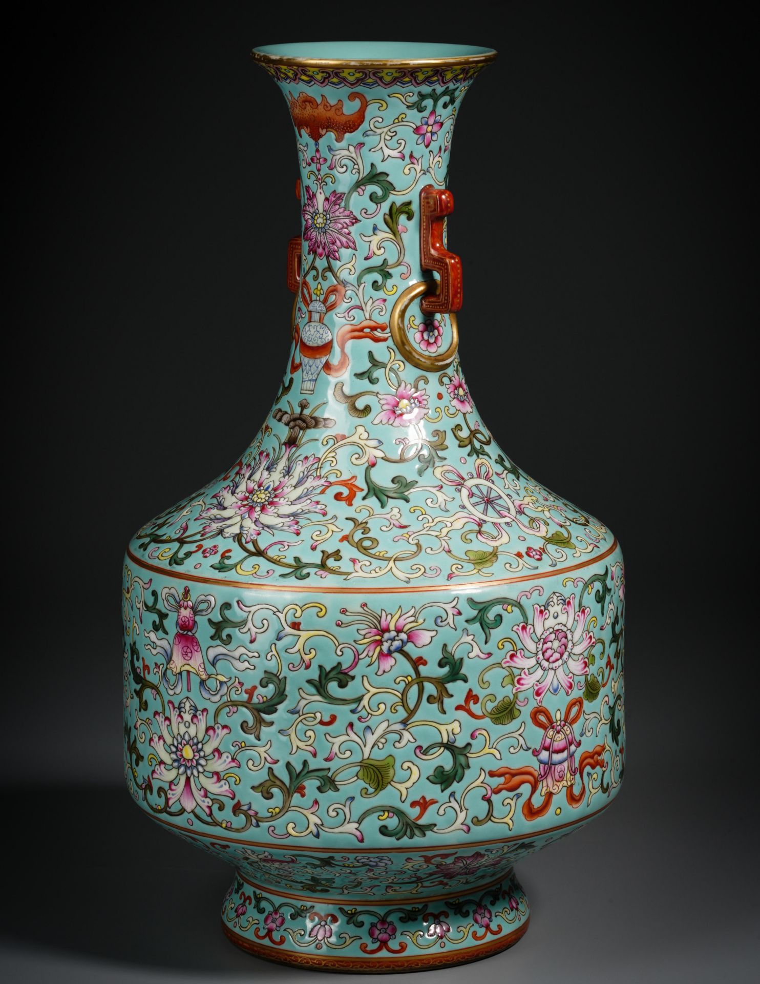 A Chinese Famille Rose Lotus Scrolls Vase - Image 5 of 9