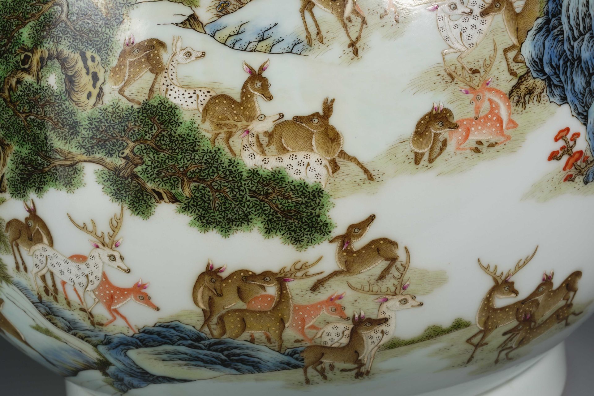 A Chinese Famille Rose Hundred Deers Zun Vase - Image 8 of 15