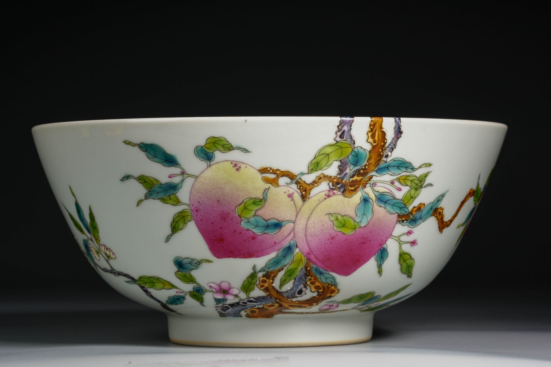 A Chinese Famille Rose Peaches Bowl - Image 6 of 10