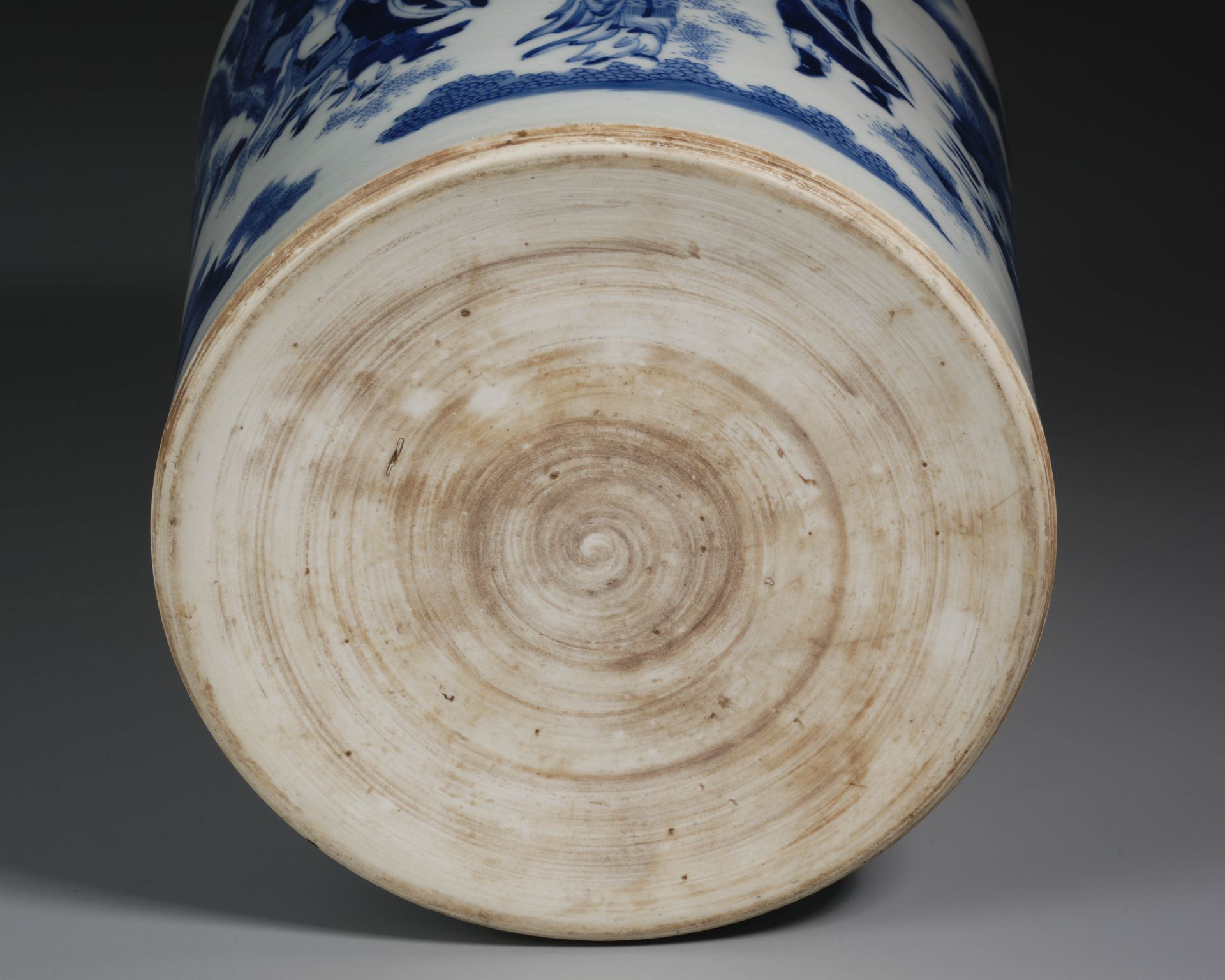 A Chinese Blue and White Eight Immortals Brushpot - Image 11 of 11