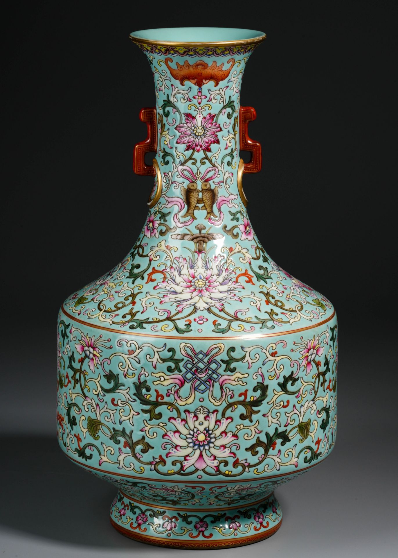 A Chinese Famille Rose Lotus Scrolls Vase - Image 6 of 9