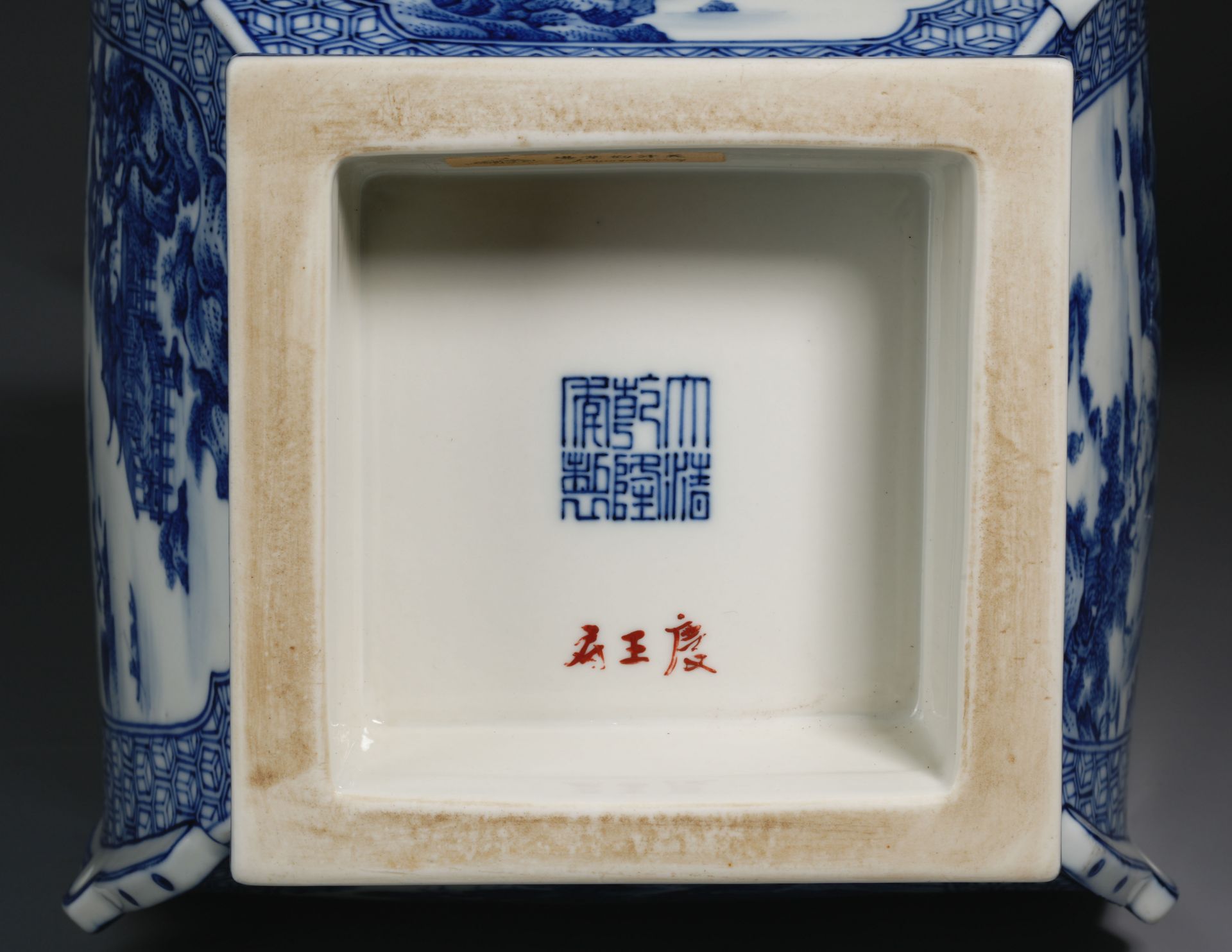 A Chinese Blue and White Landscape Vase - Image 9 of 11