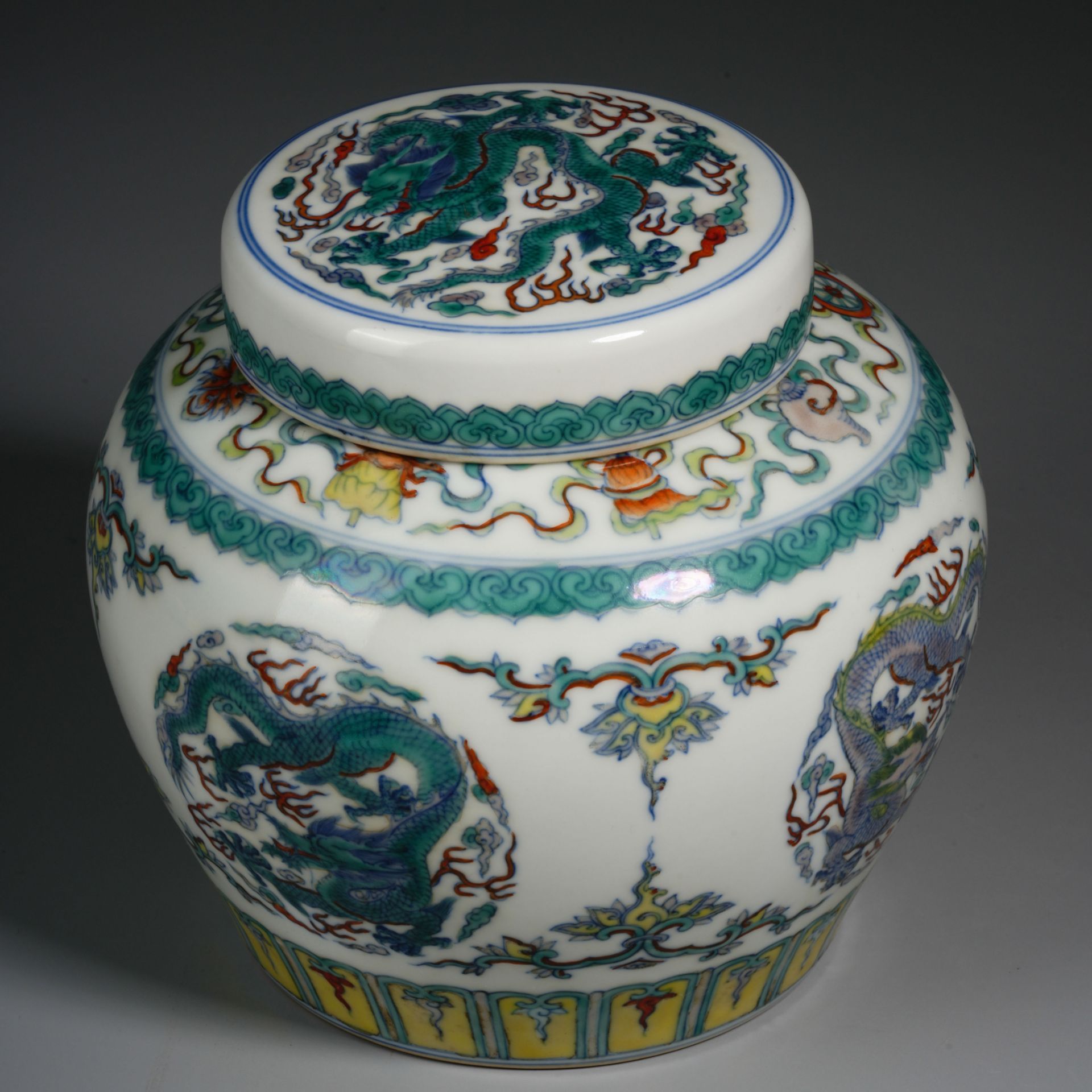 A Chinese Doucai Glaze Medallion Jar with Cover - Image 4 of 13