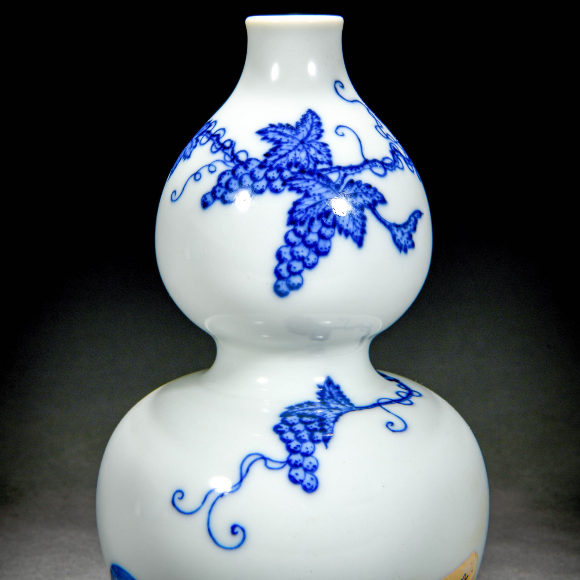 A Chinese Blue And White Grapefruits Double Gourds Vase - Bild 7 aus 11