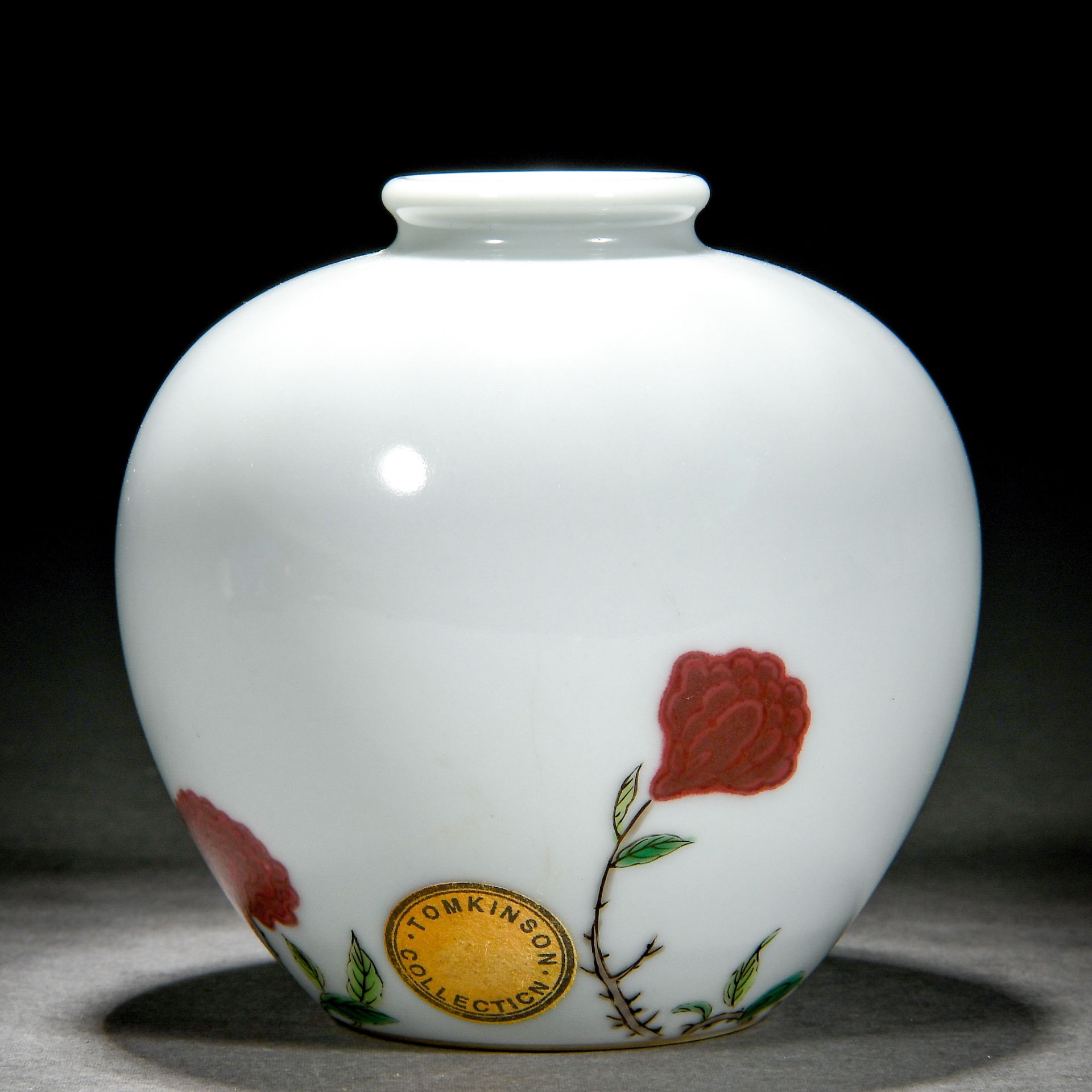 A Chinese Famille Verte Peony Zun Vase - Image 3 of 10