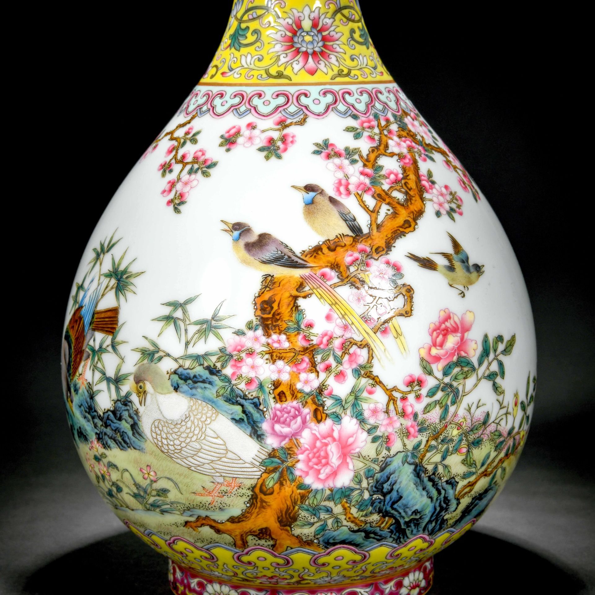 A Chinese Famille Rose Magpies Bottle Vase - Image 6 of 11