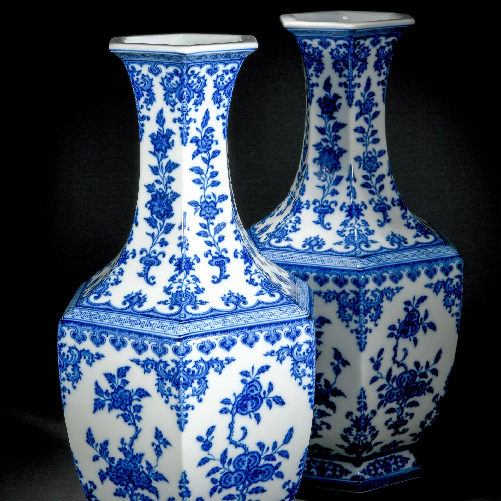 Pair Chinese Blue And White Hexagonal Vases - Bild 8 aus 13