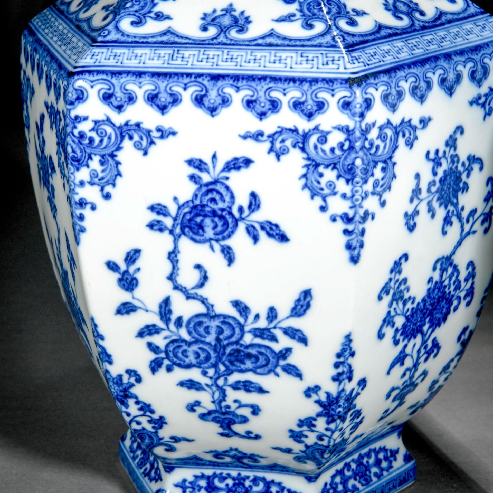 Pair Chinese Blue And White Hexagonal Vases - Bild 6 aus 13