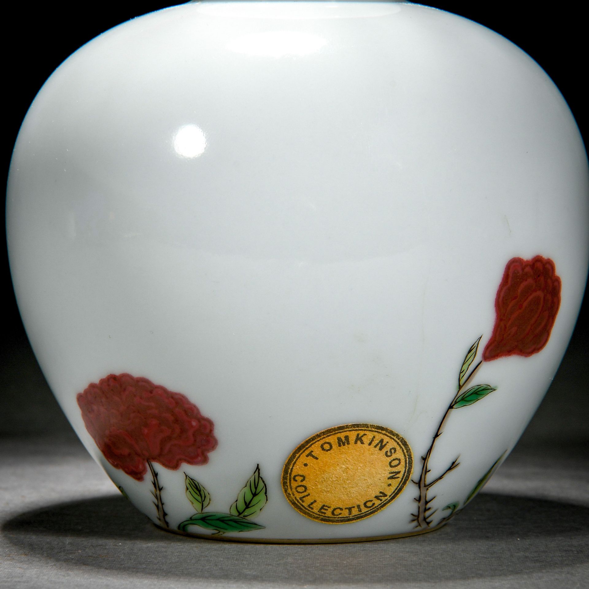 A Chinese Famille Verte Peony Zun Vase - Image 6 of 10