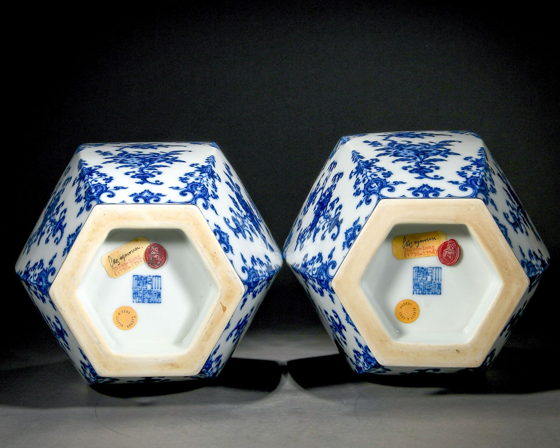 Pair Chinese Blue And White Hexagonal Vases - Bild 11 aus 13