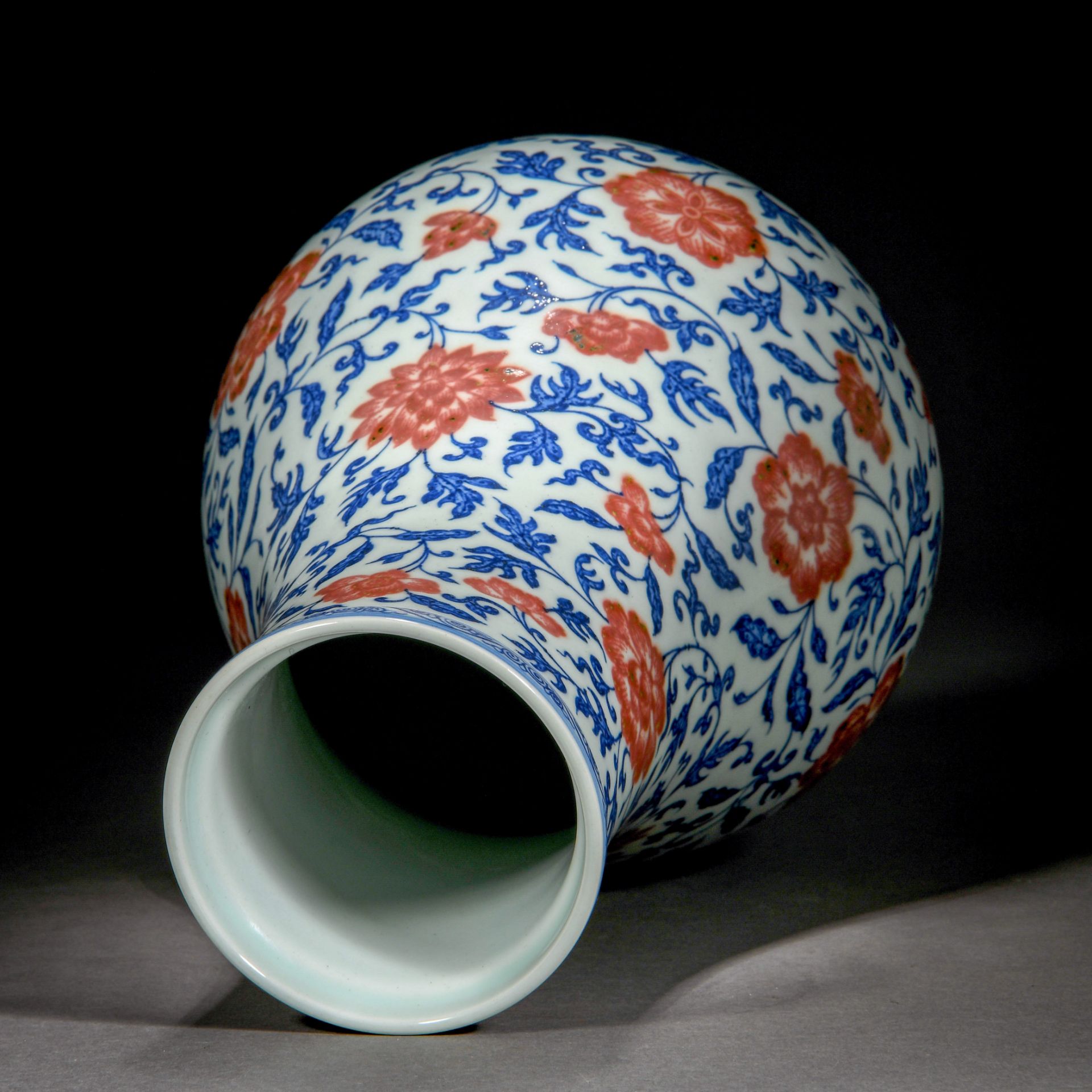 A Chinese Underglaze Blue And Copper Red Peony Vase - Image 9 of 11