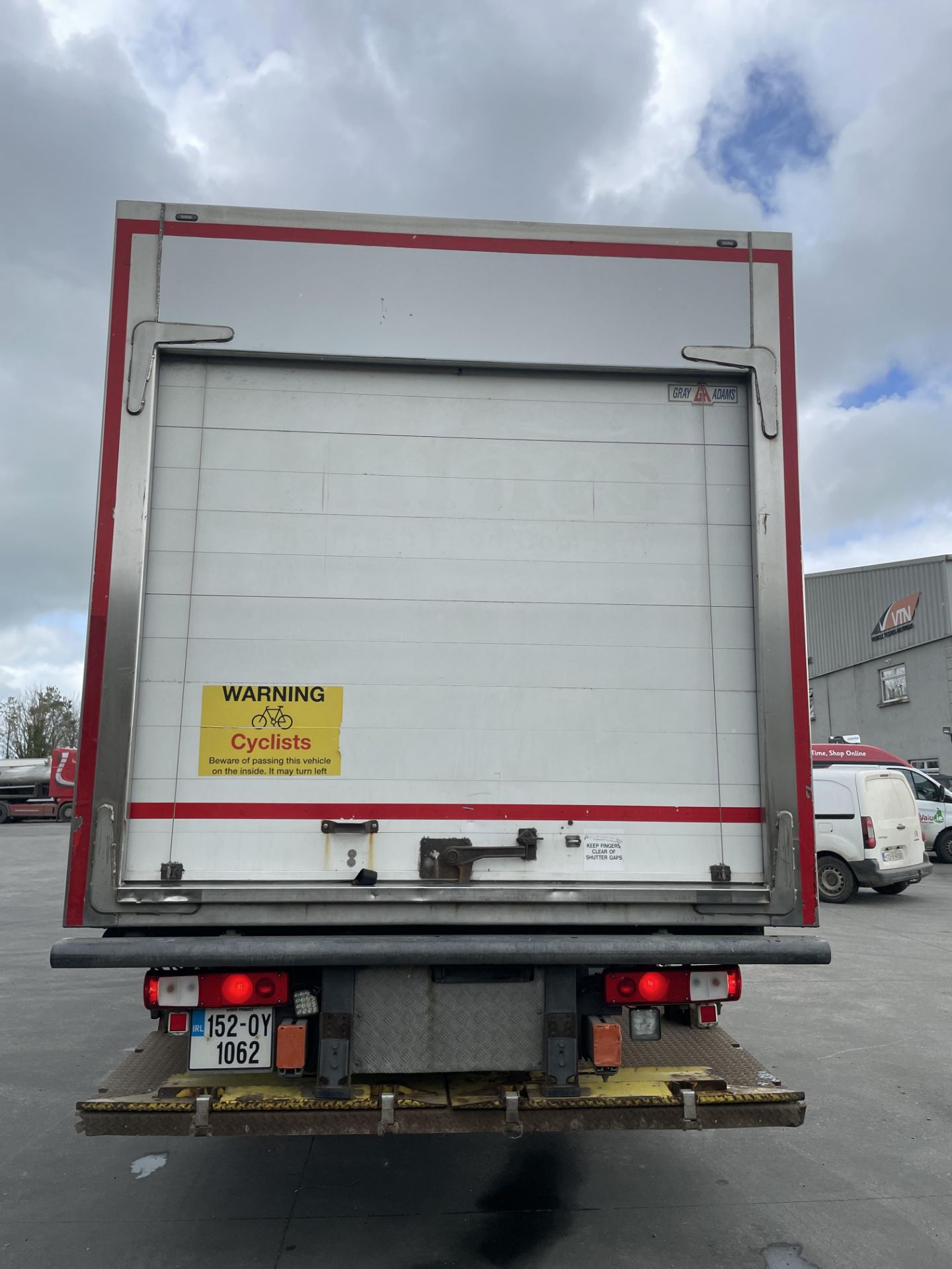 RENAULT REFRIGERATED TRUCK. 30 FT - REG 152 0Y 1062 - Image 5 of 5