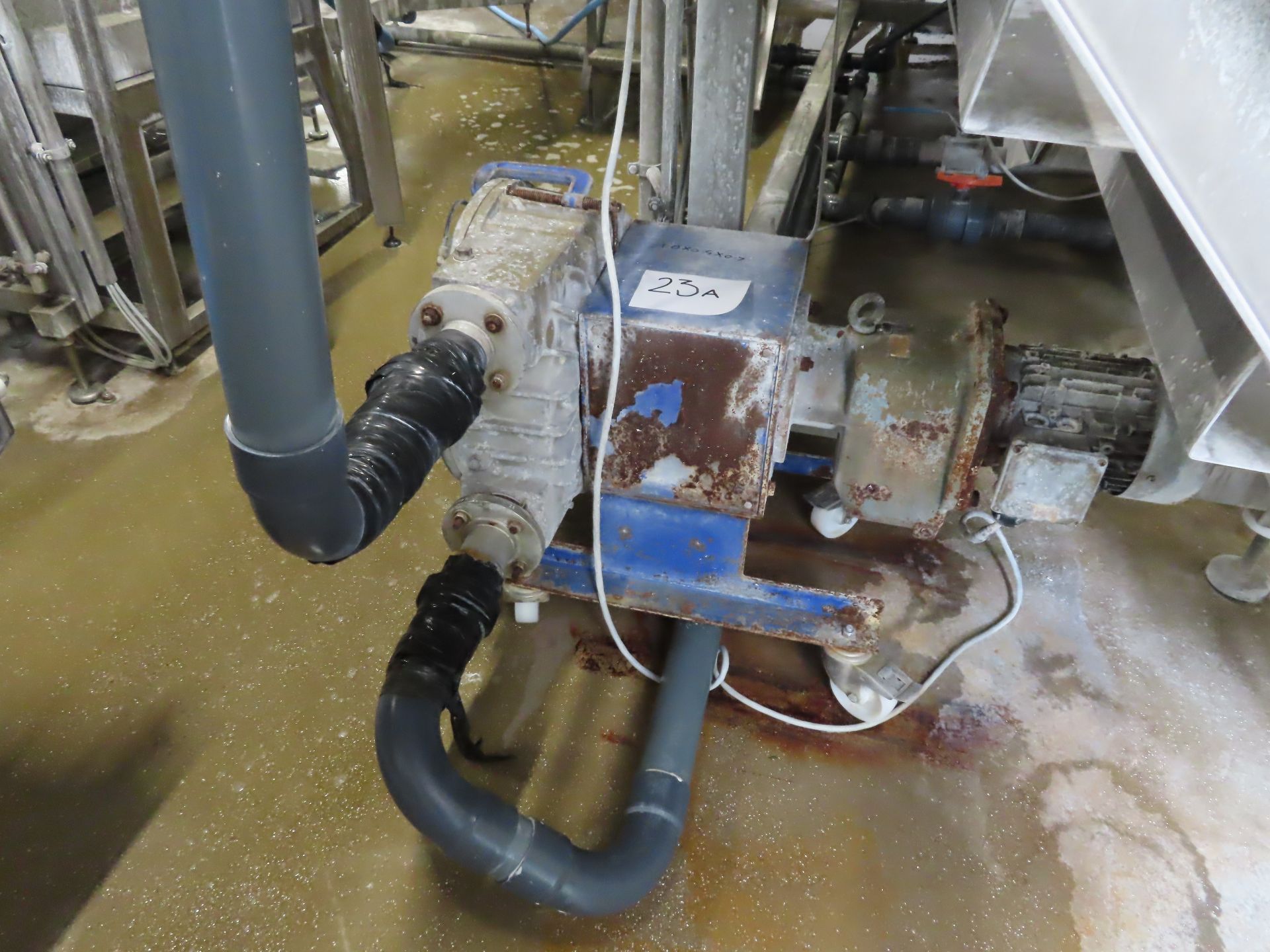 HIGH PRESSURE HOSE WATER PUMP. - Image 3 of 3