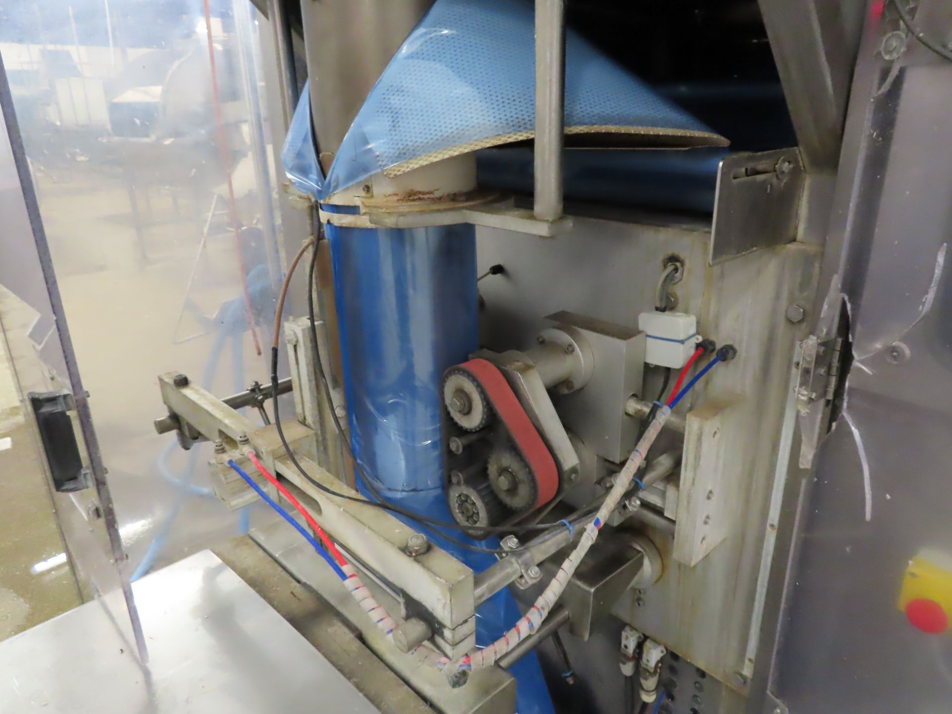 SABELPACK LION VERTICAL FORM FILL AND SEAL MACHINE. - Image 2 of 4